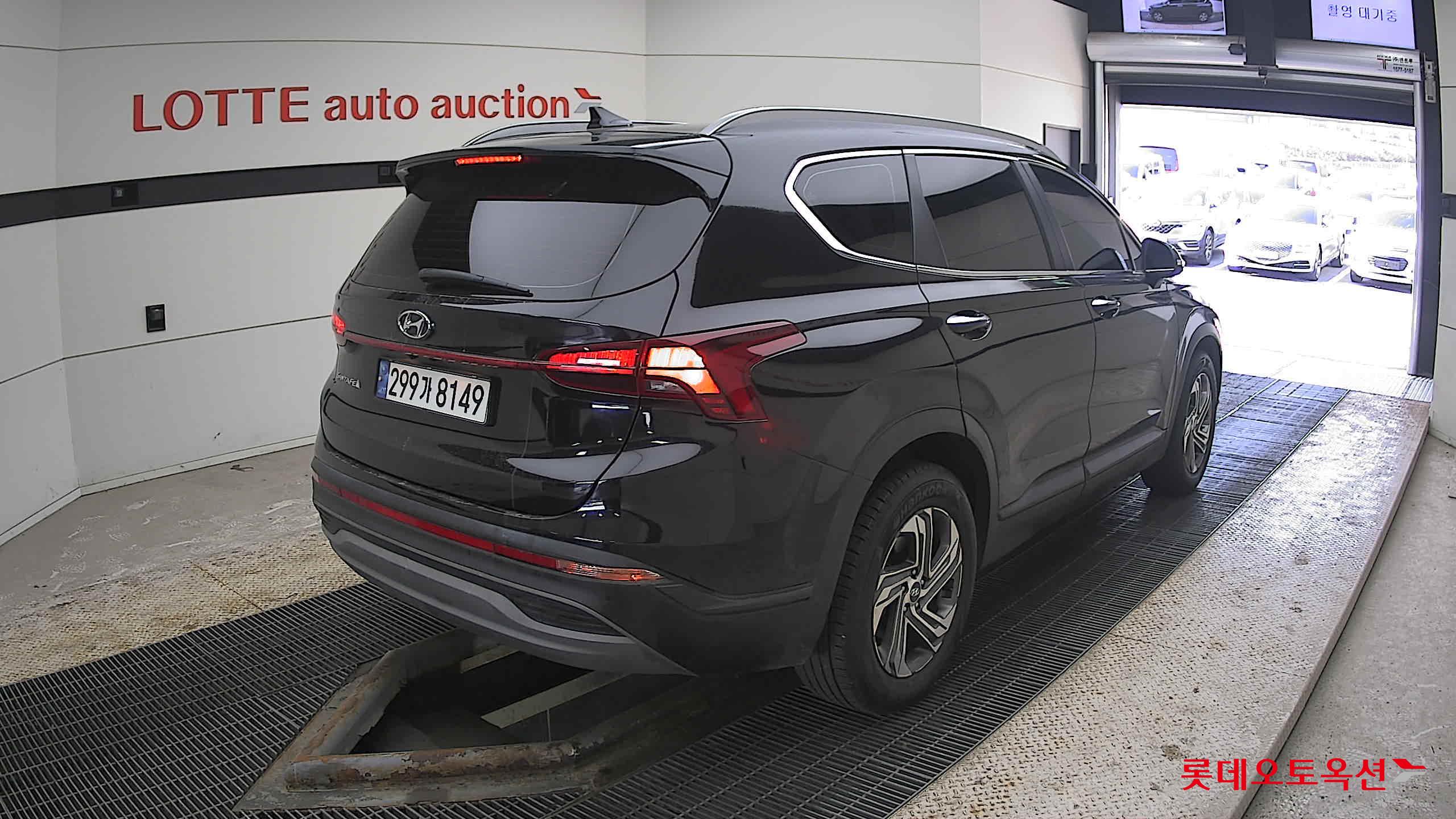 2021 - Hyundai SANTAFE