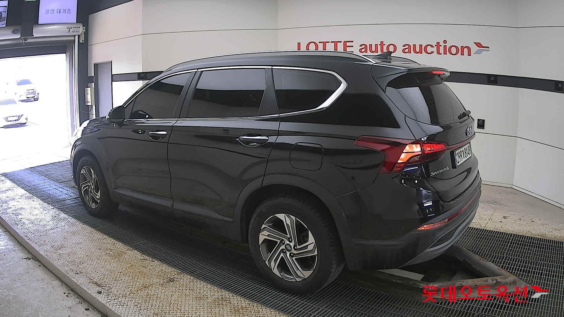 2021 - Hyundai SANTAFE