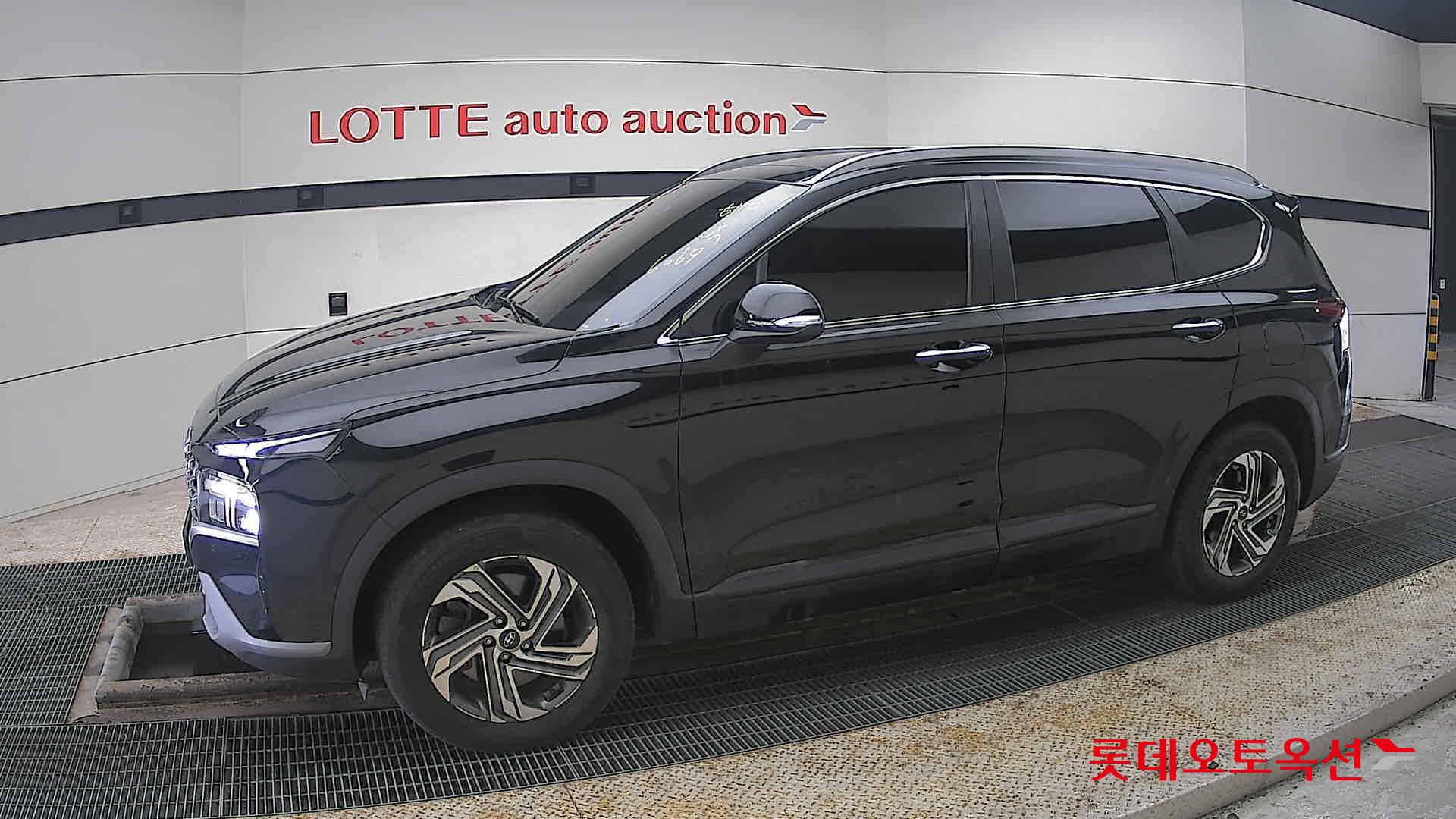 2021 - Hyundai SANTAFE