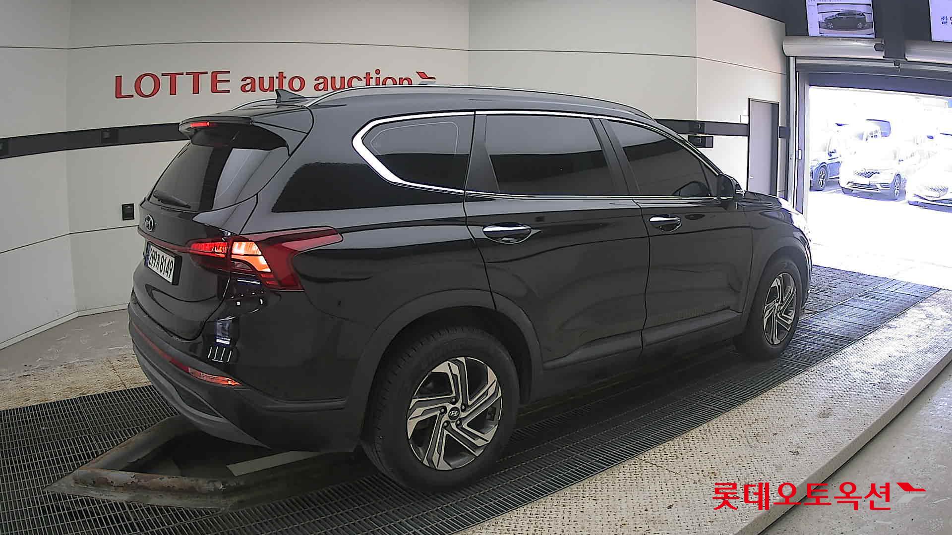 2021 - Hyundai SANTAFE