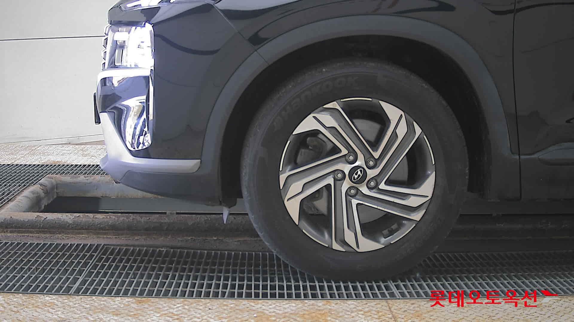 2021 - Hyundai SANTAFE