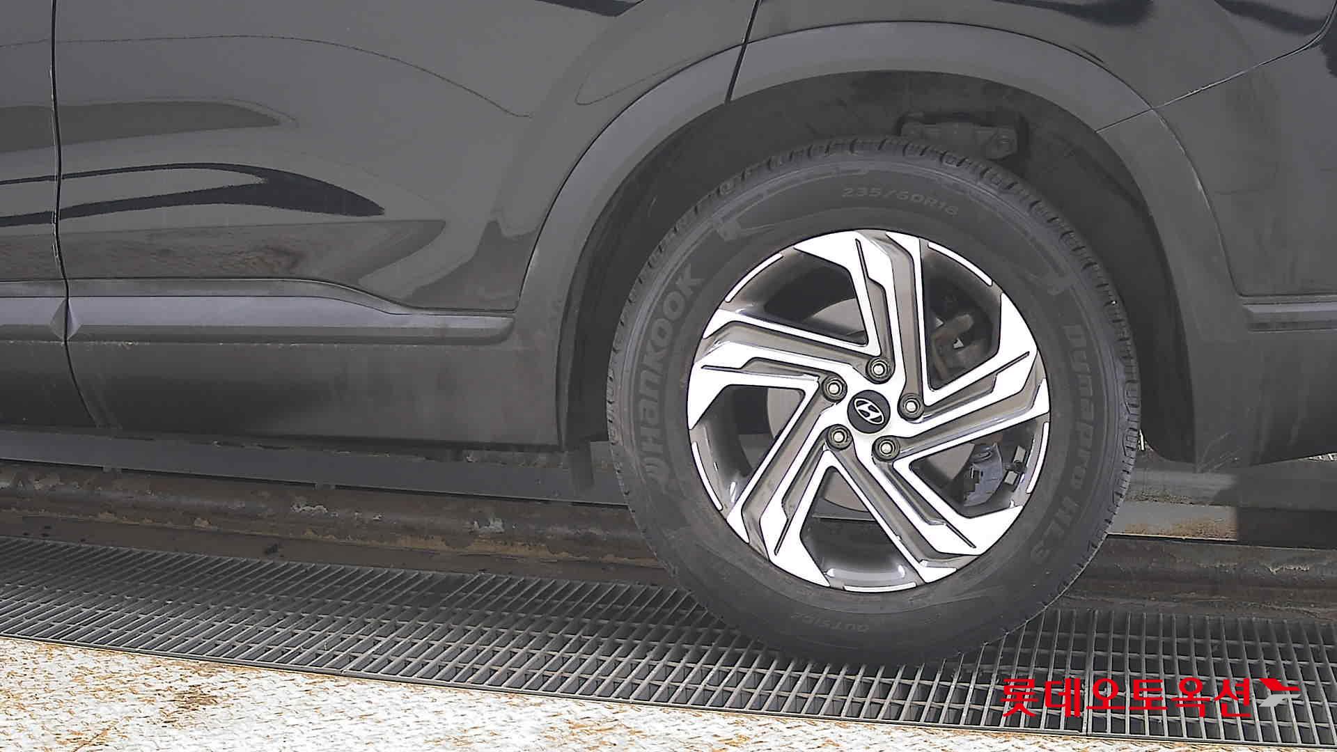 2021 - Hyundai SANTAFE