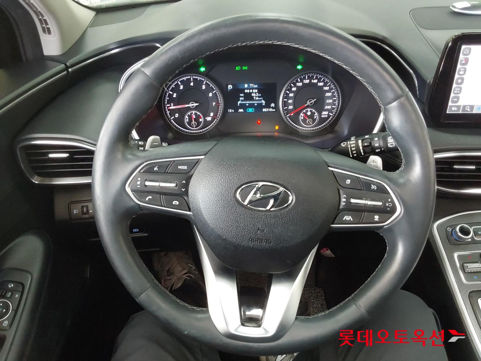 2021 - Hyundai SANTAFE