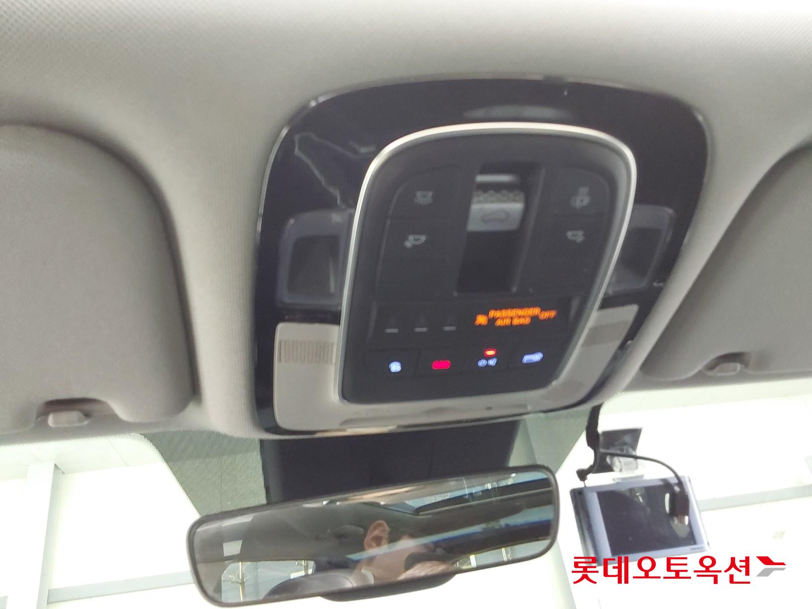 2021 - Hyundai SANTAFE