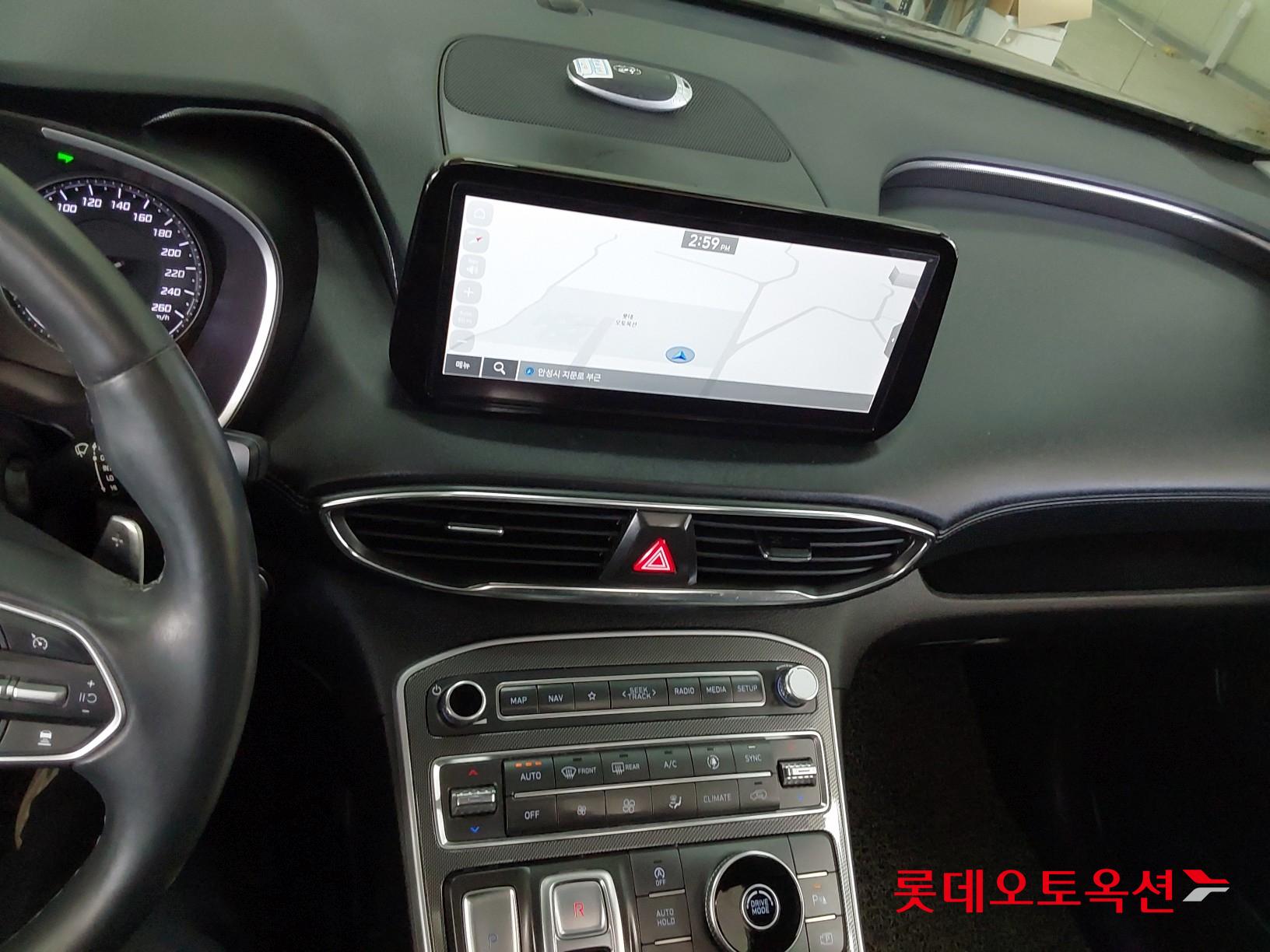 2021 - Hyundai SANTAFE