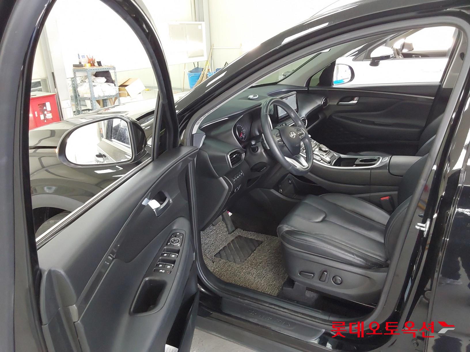 2021 - Hyundai SANTAFE