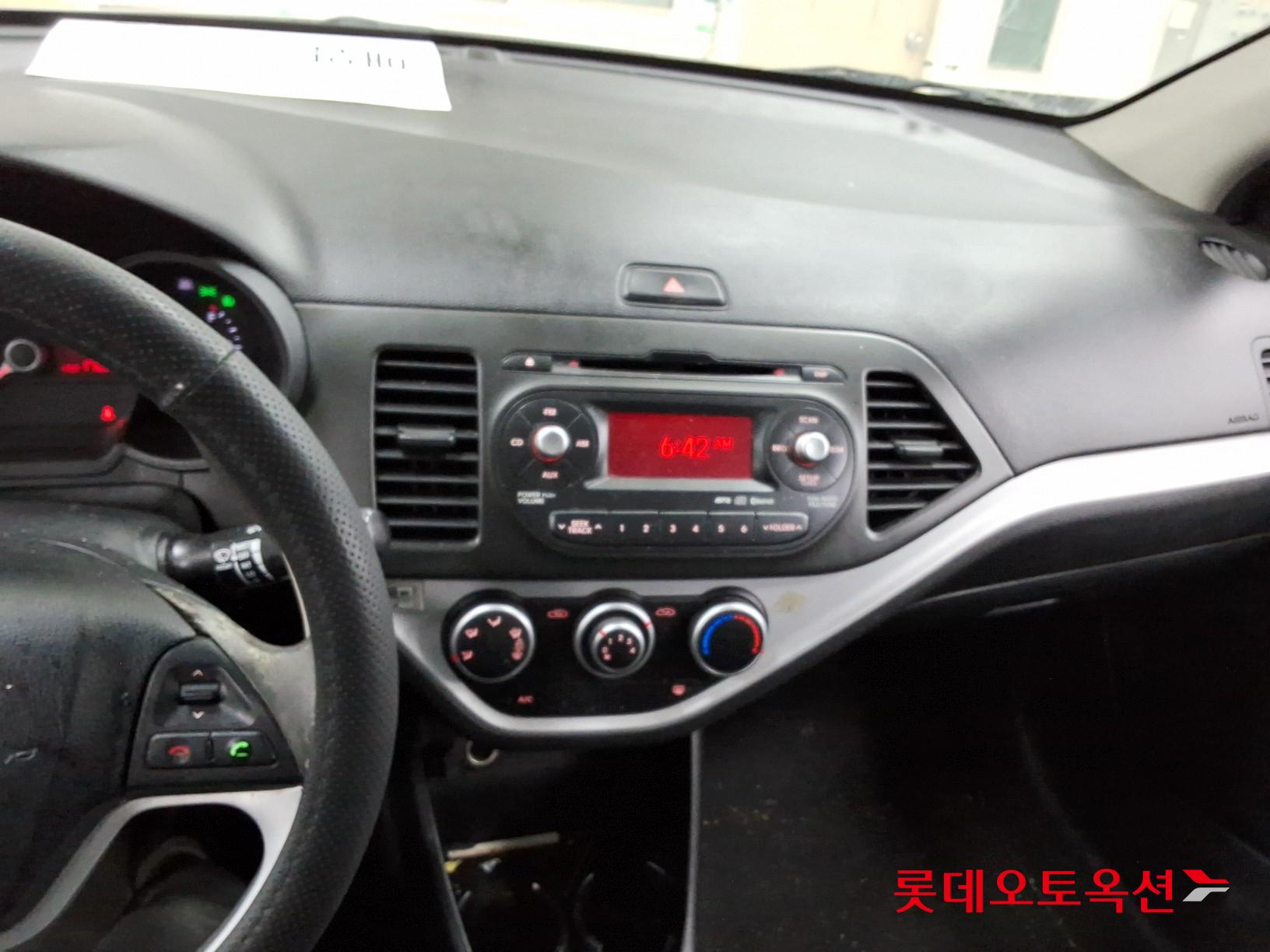 Kia Morning 2015 - Image 32