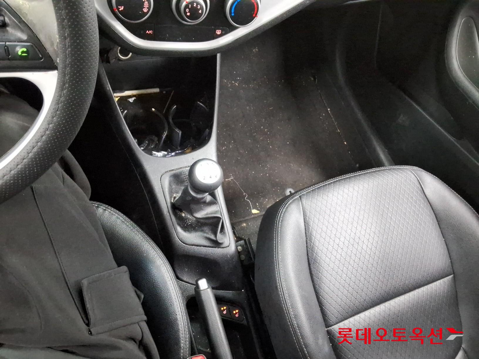 Kia Morning 2015 - Image 33