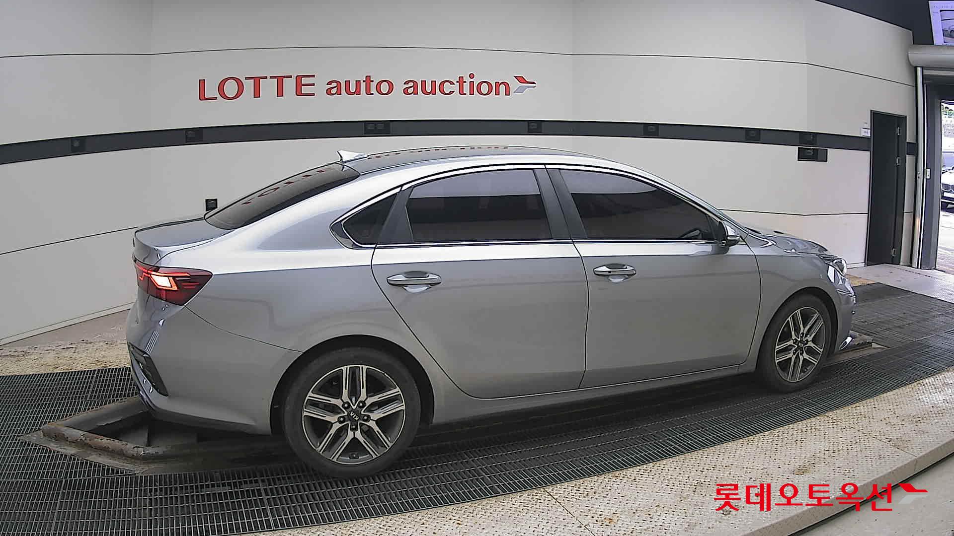 Kia K3 2020 - Image 20