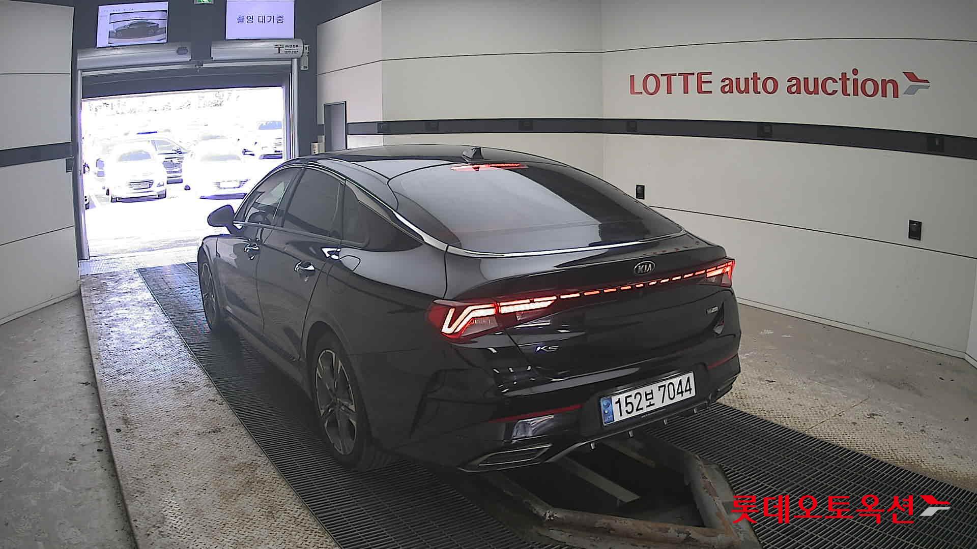 كيا K5 2021 - صورة 16