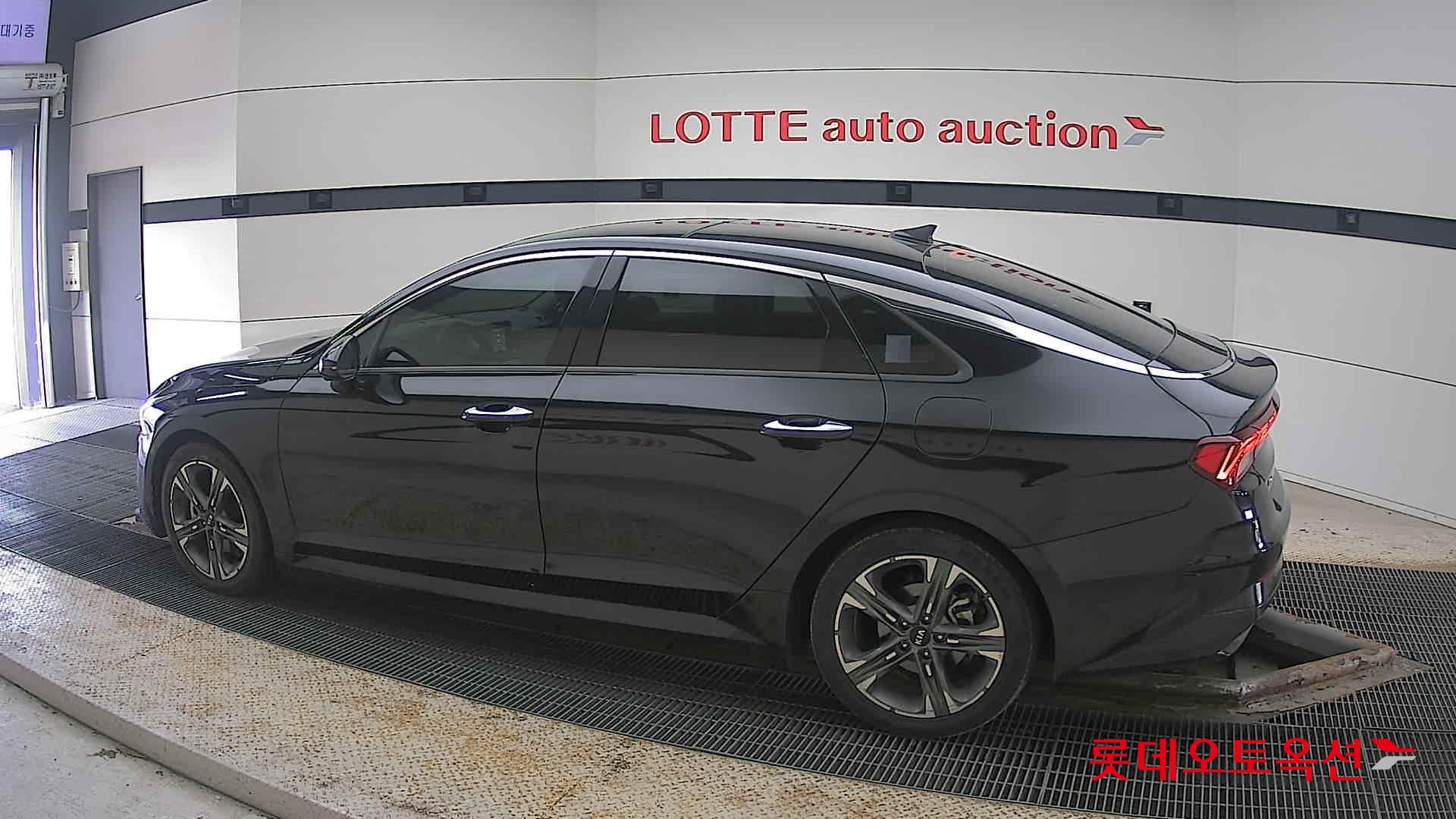 كيا K5 2021 - صورة 14