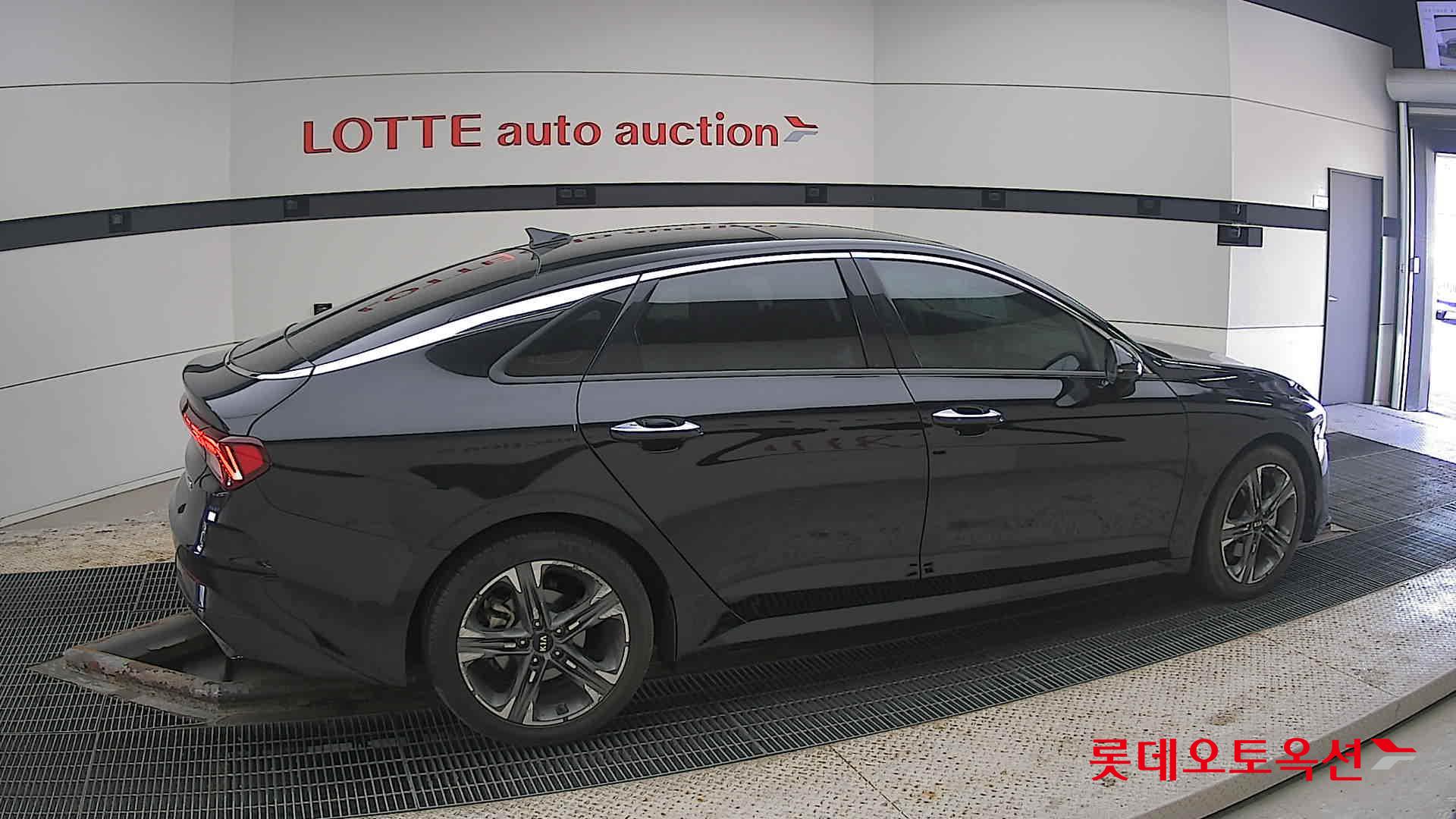 كيا K5 2021 - صورة 20