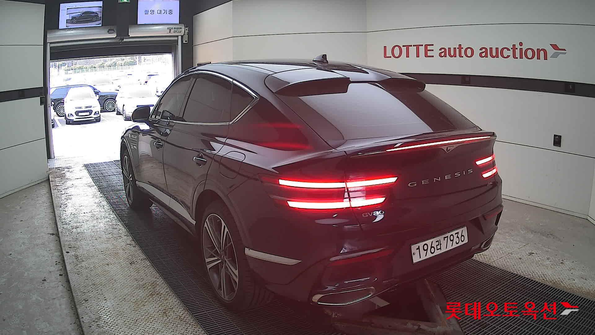 جينسس جي في 80