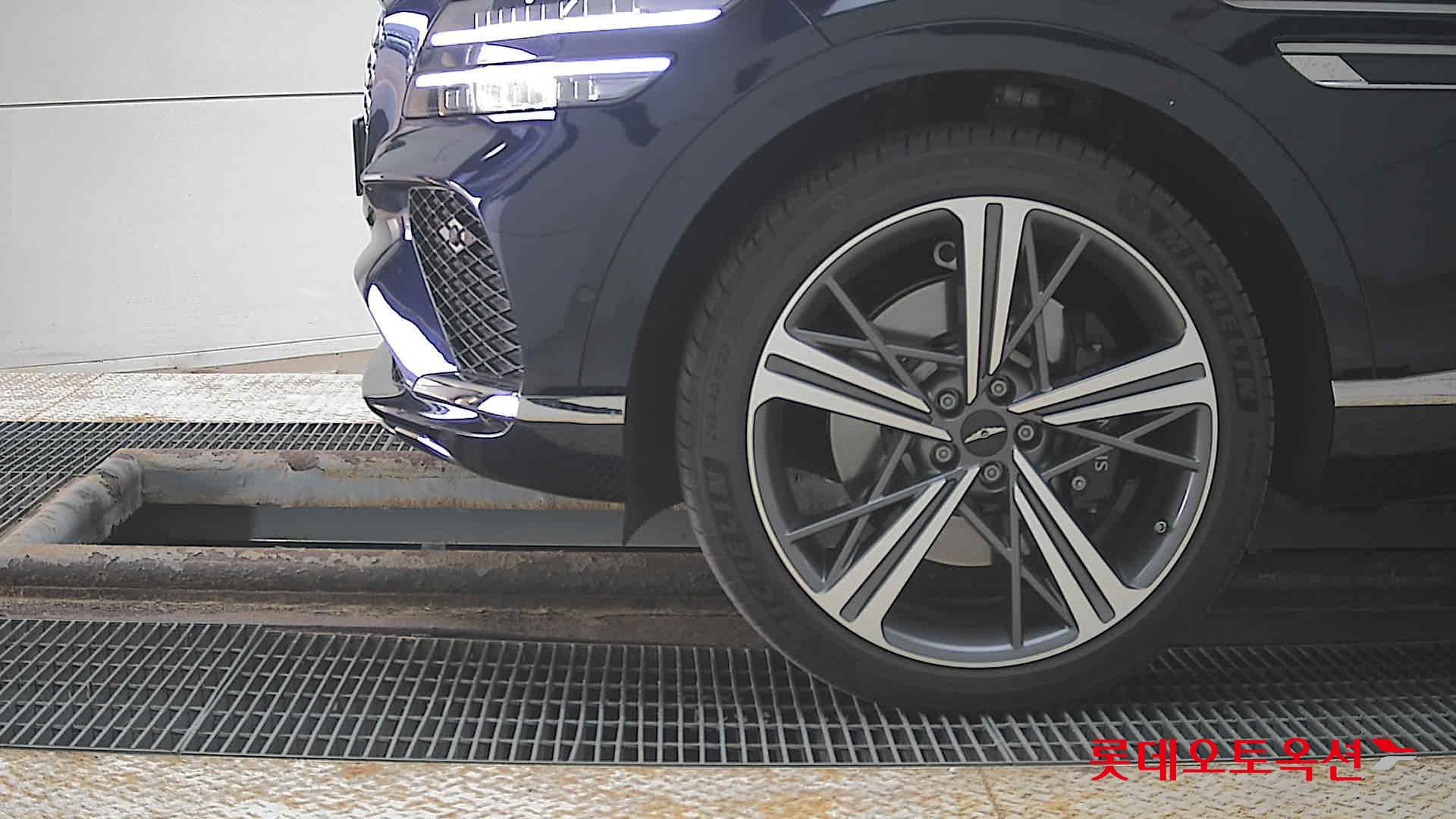 جينسس جي في 80