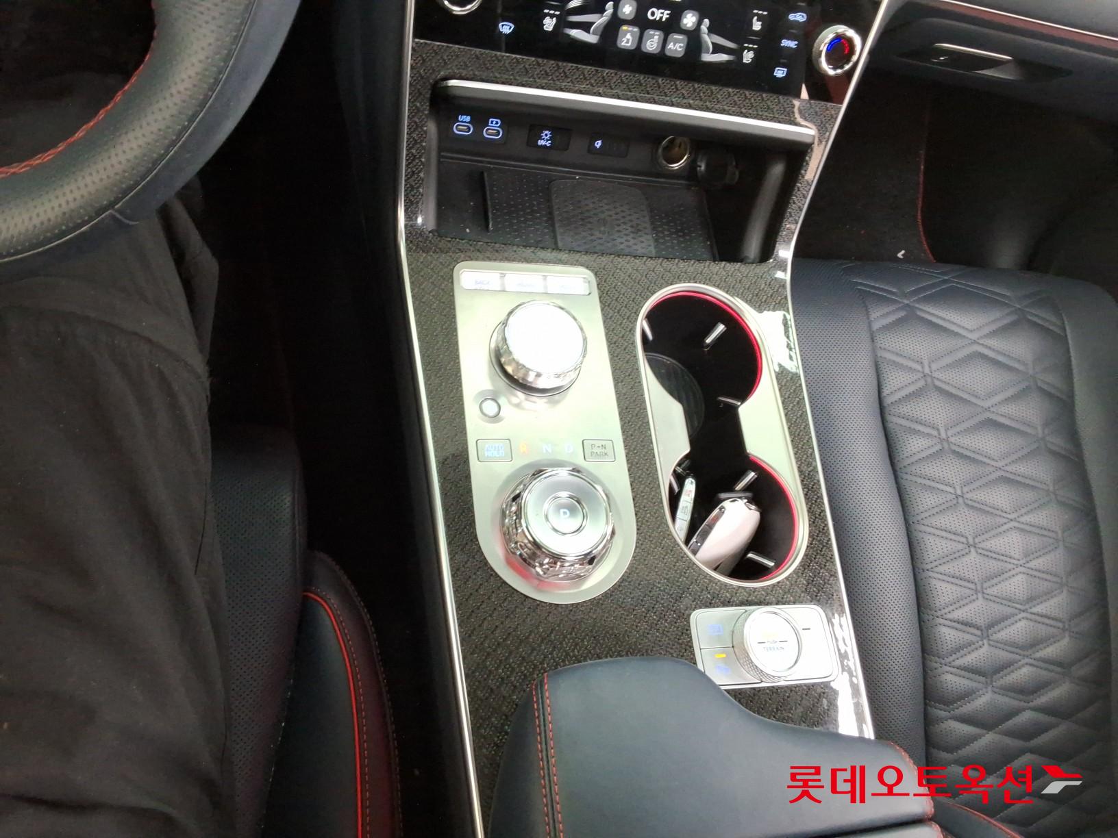 جينسس جي في 80