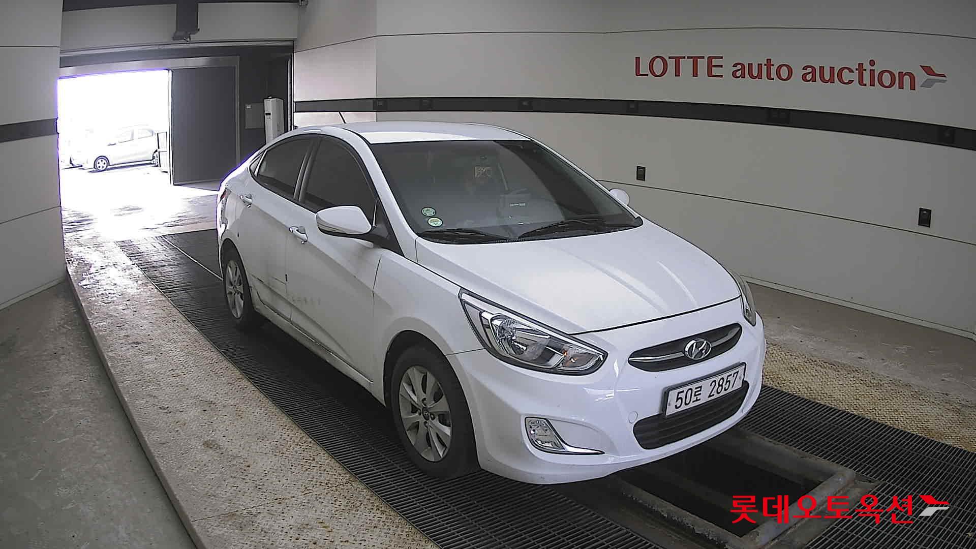 هيونداي أكسنت 2016 - صورة 6