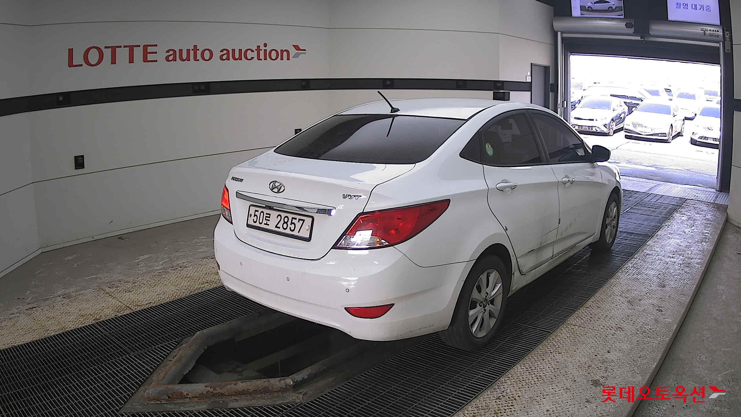 هيونداي أكسنت 2016 - صورة 5