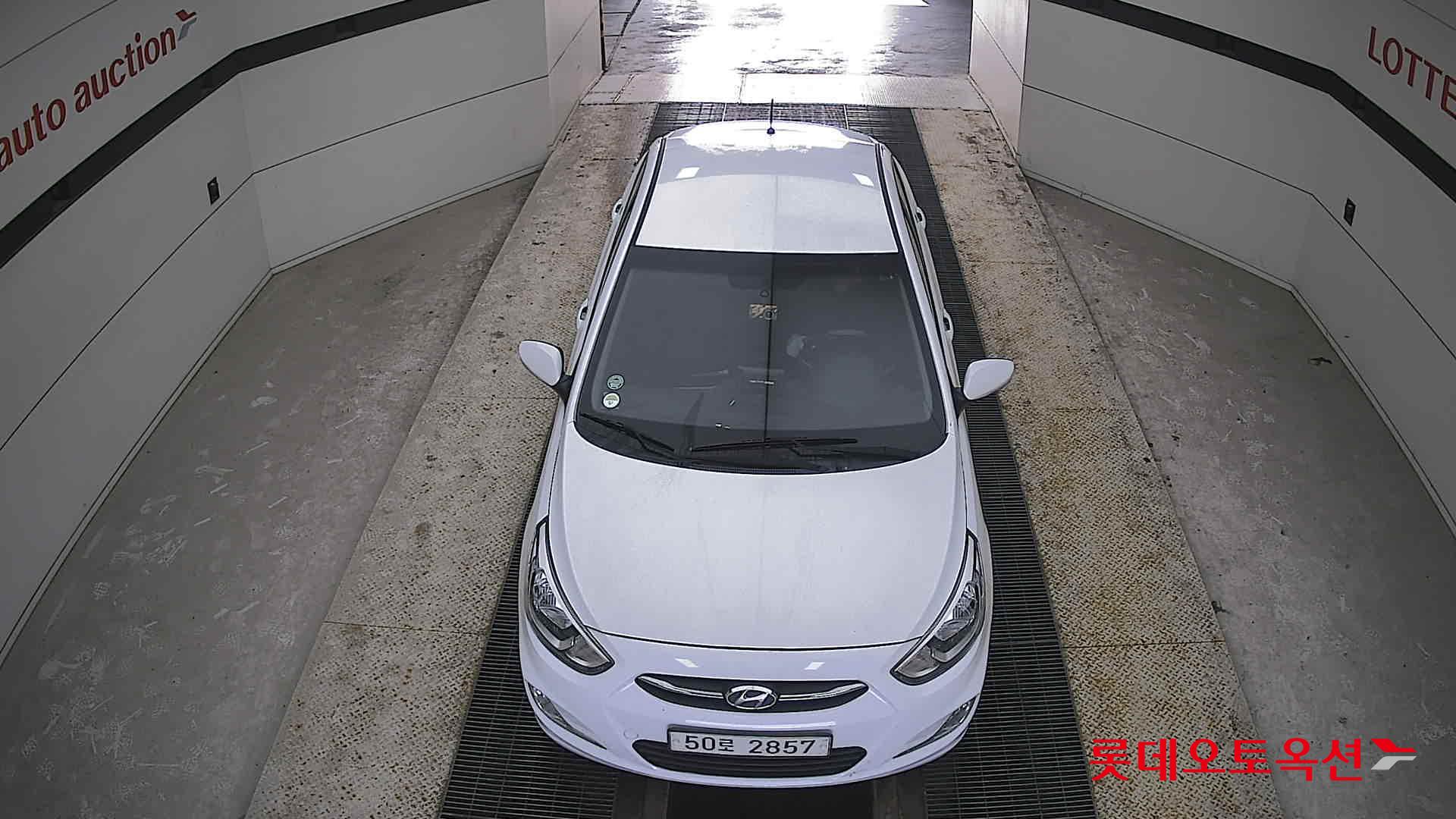 هيونداي أكسنت 2016 - صورة 7