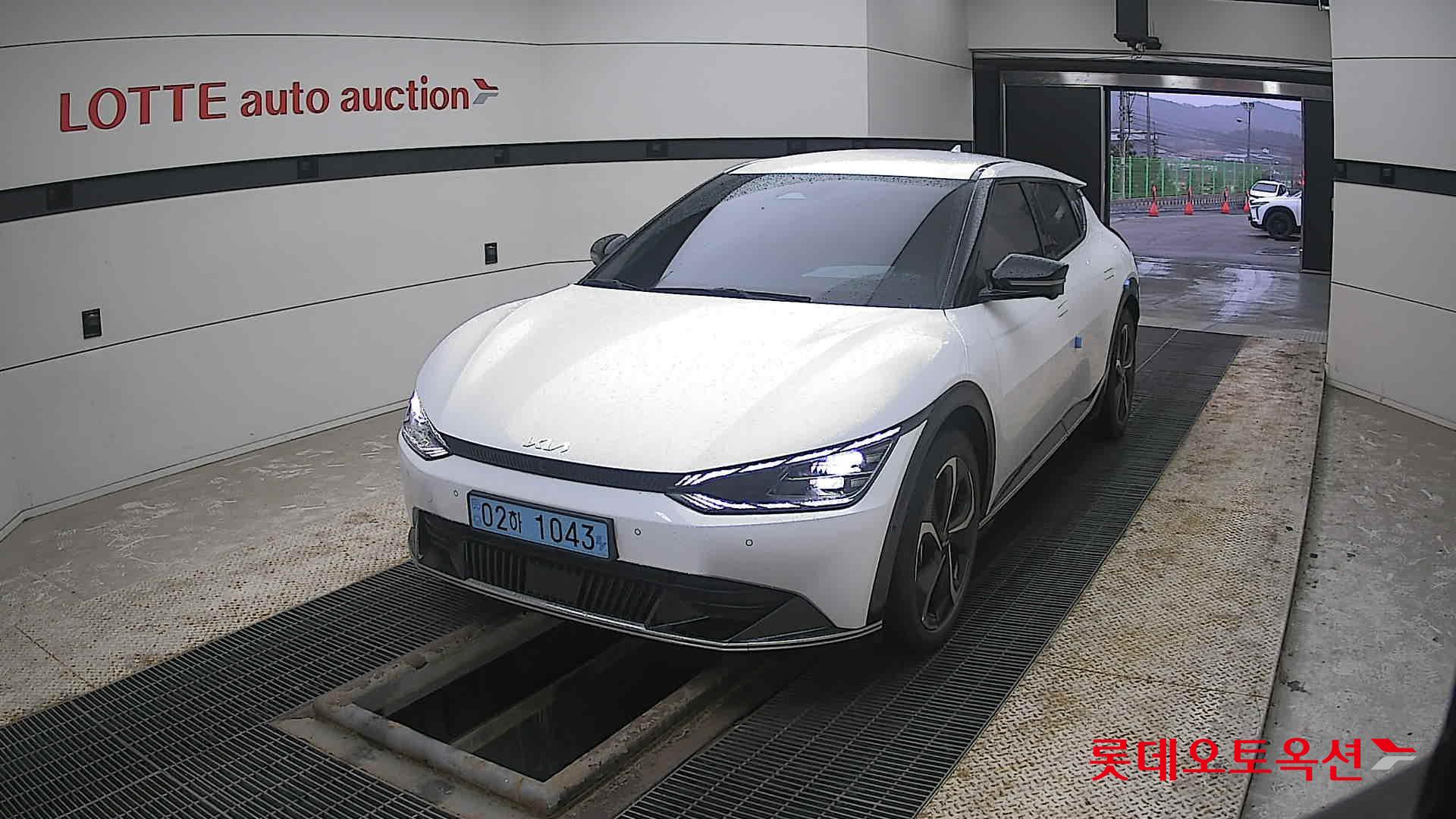 كيا EV6 2023 - صورة 10