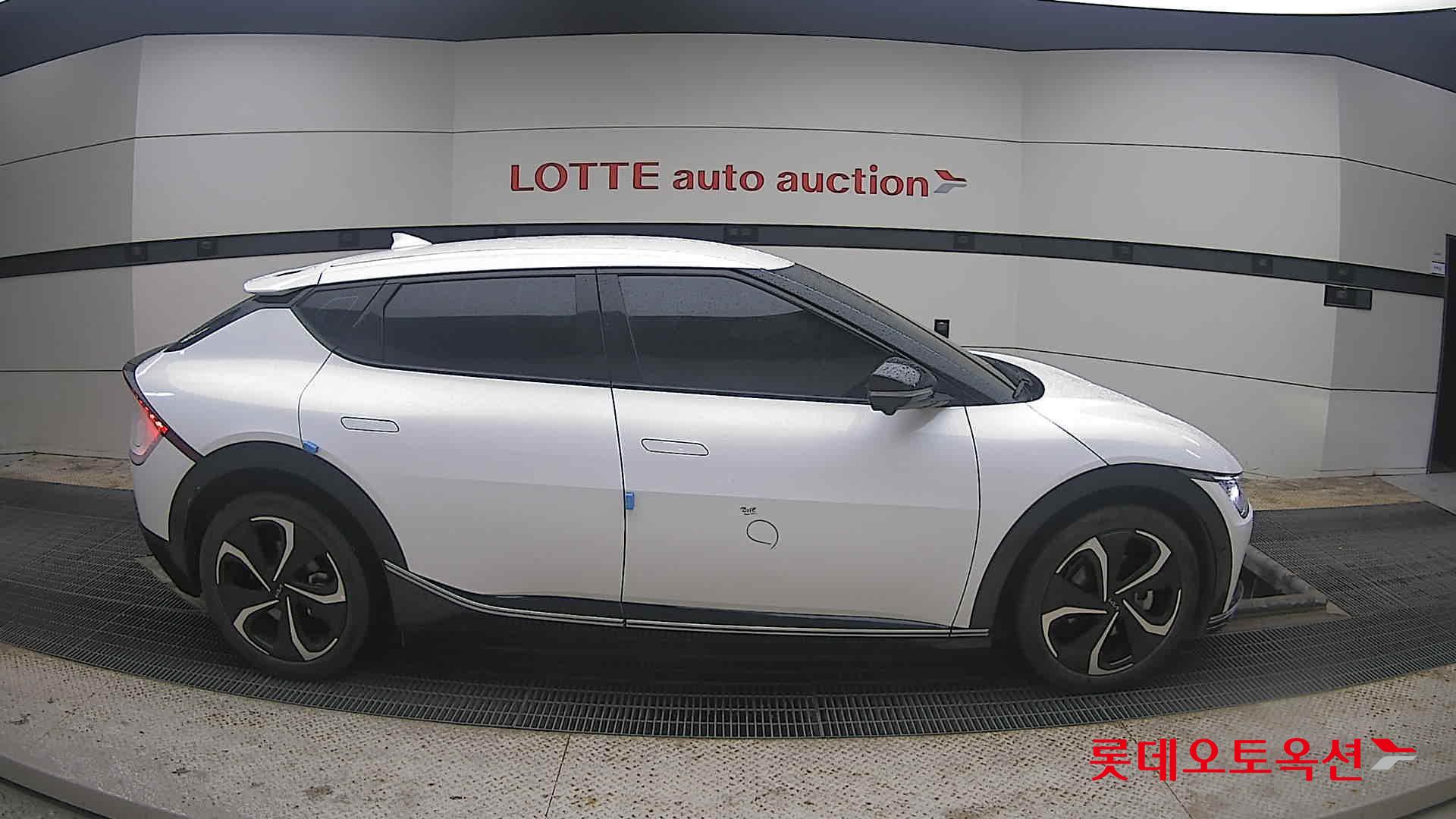 كيا EV6 2023 - صورة 21