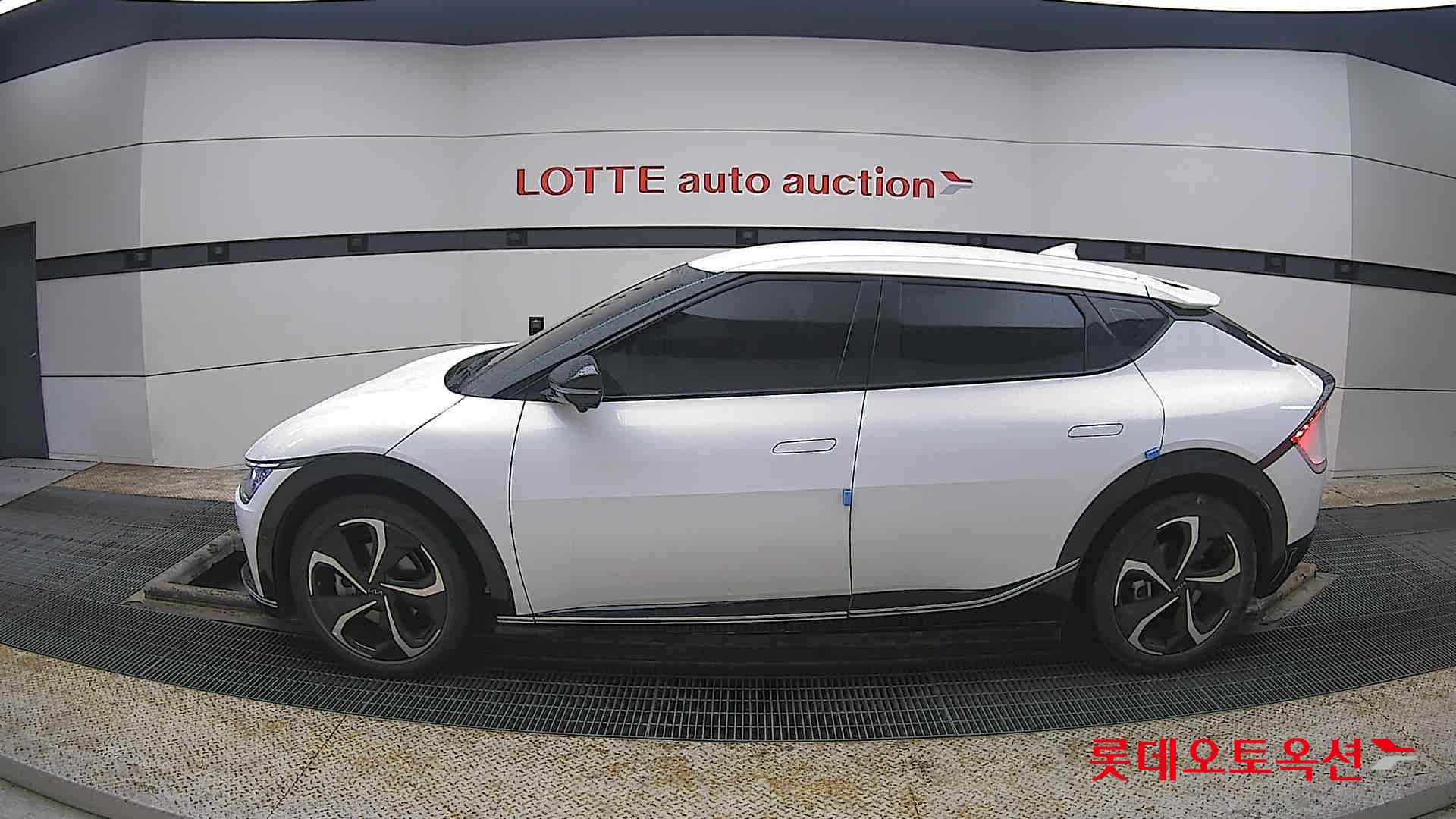 كيا EV6 2023 - صورة 13