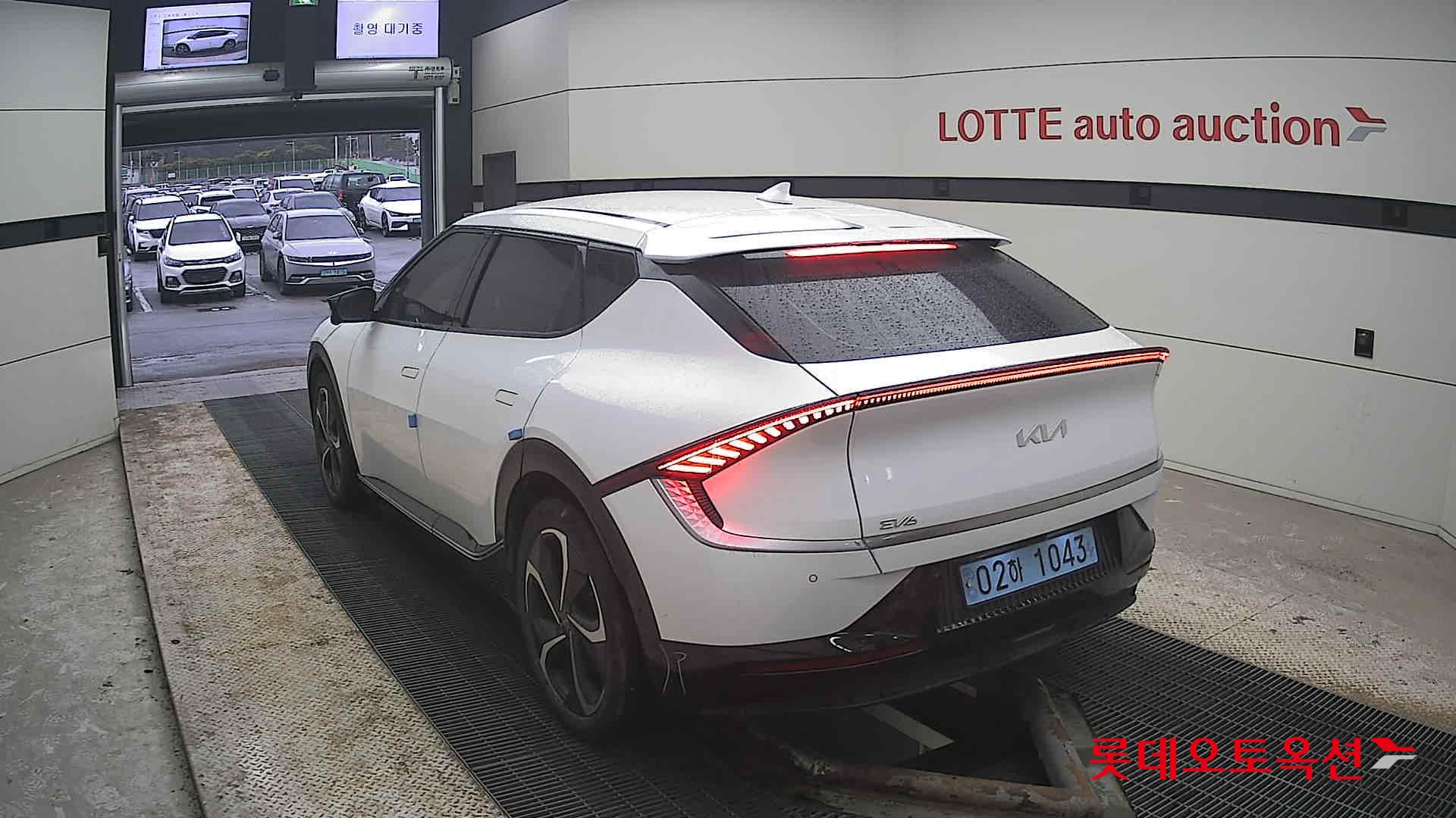 كيا EV6 2023 - صورة 16