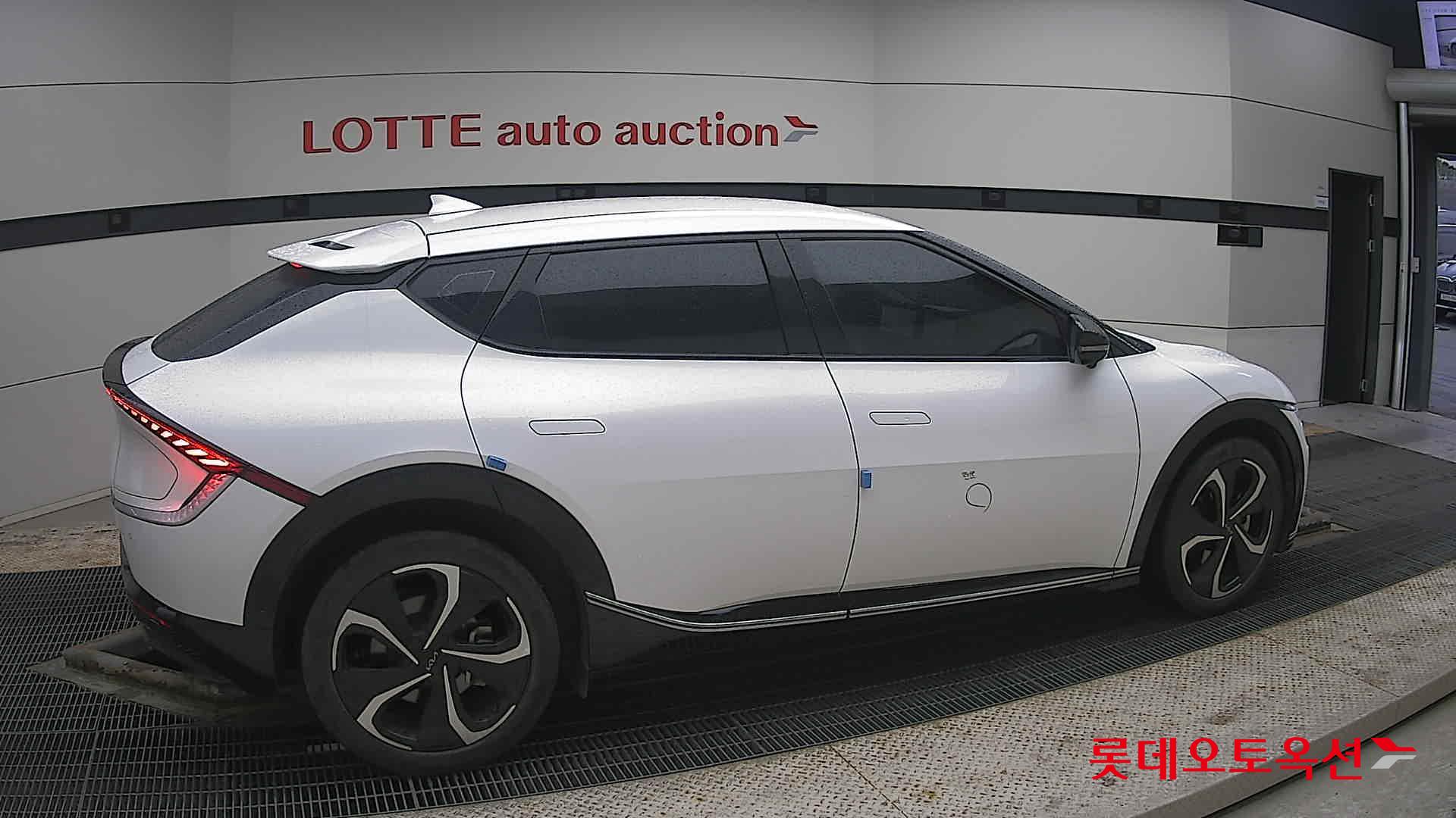 كيا EV6 2023 - صورة 20