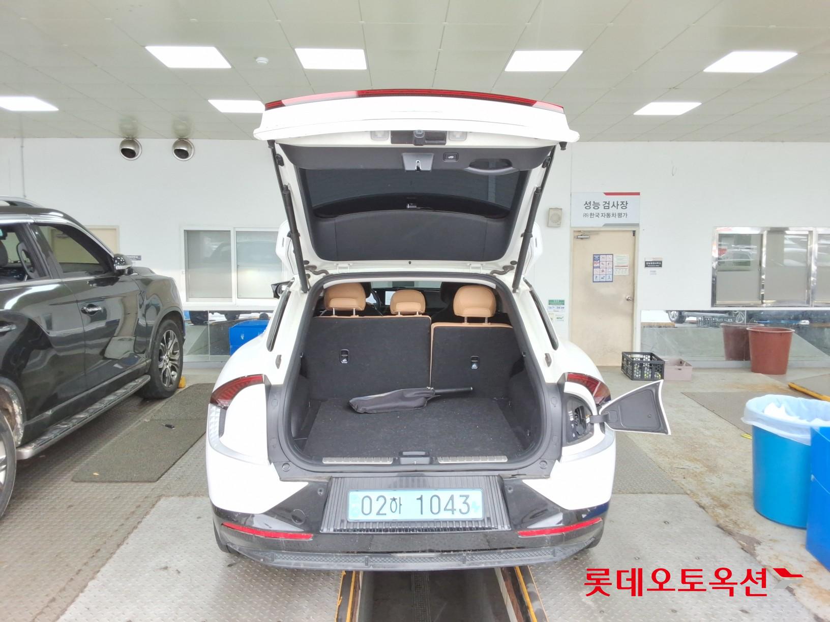 كيا EV6 2023 - صورة 9