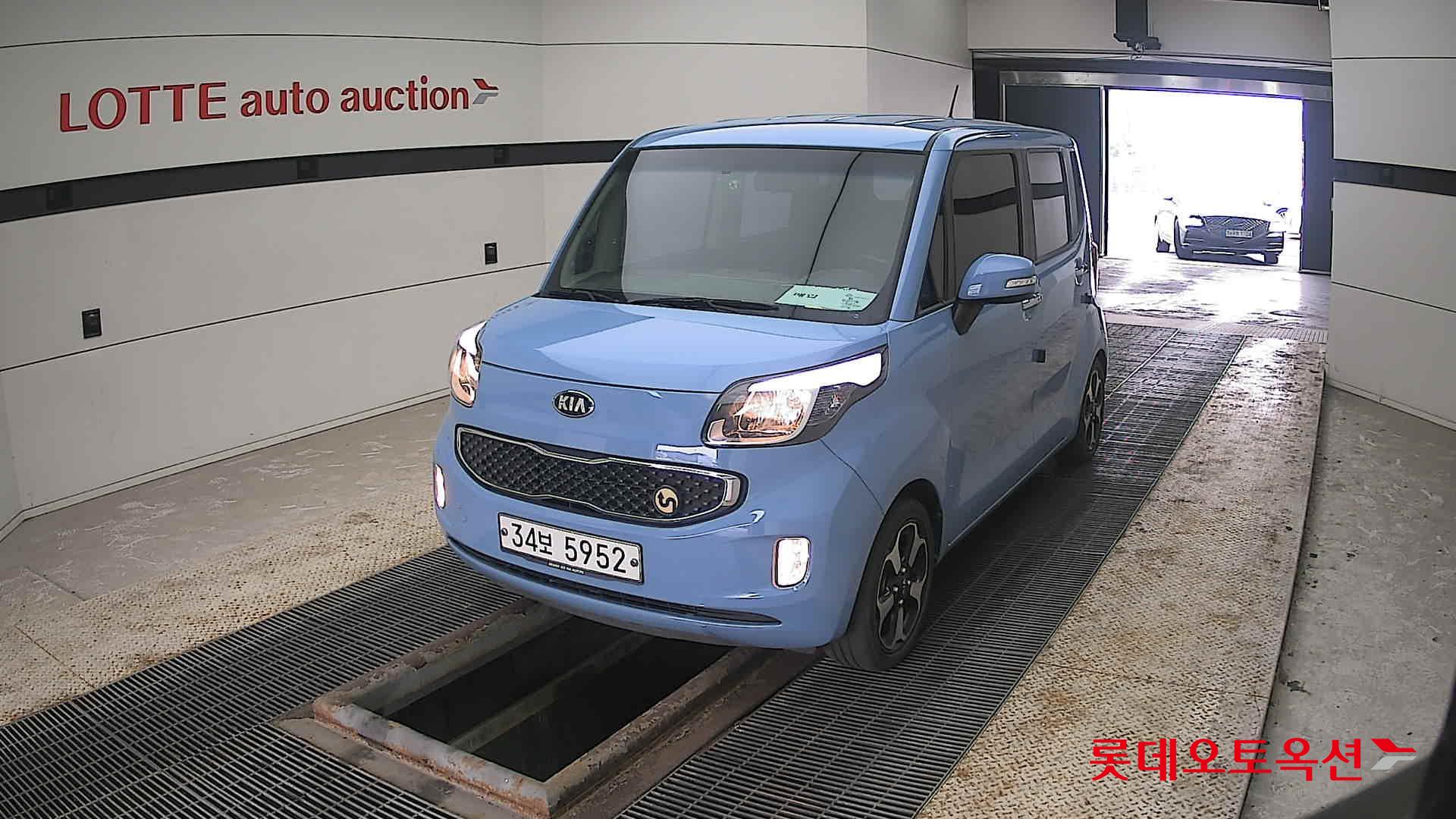 Kia Ray 2013 - Image 10