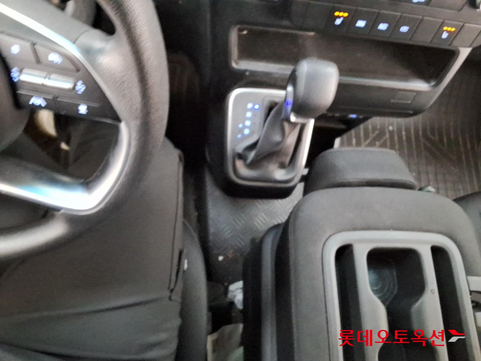 Hyundai Staria 2022 - Image 34