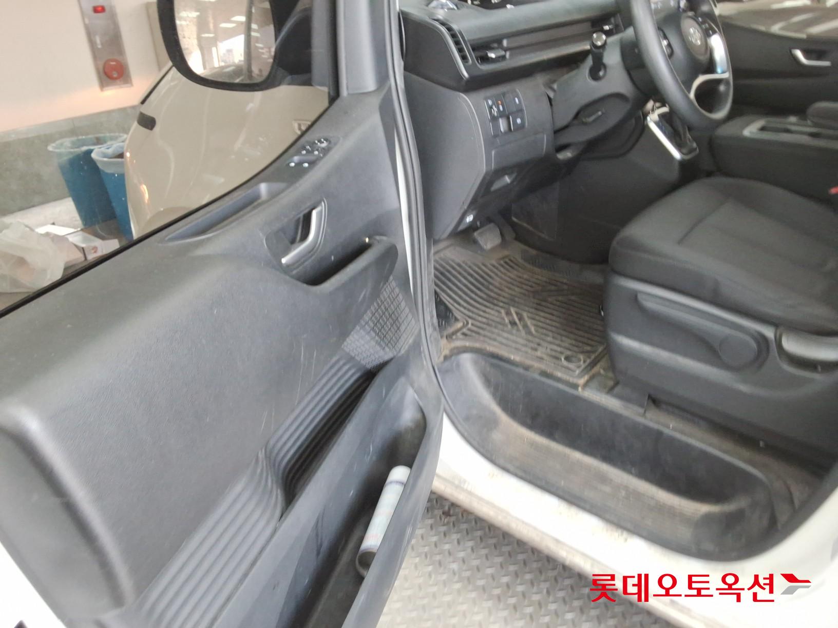 Hyundai Staria 2022 - Image 36