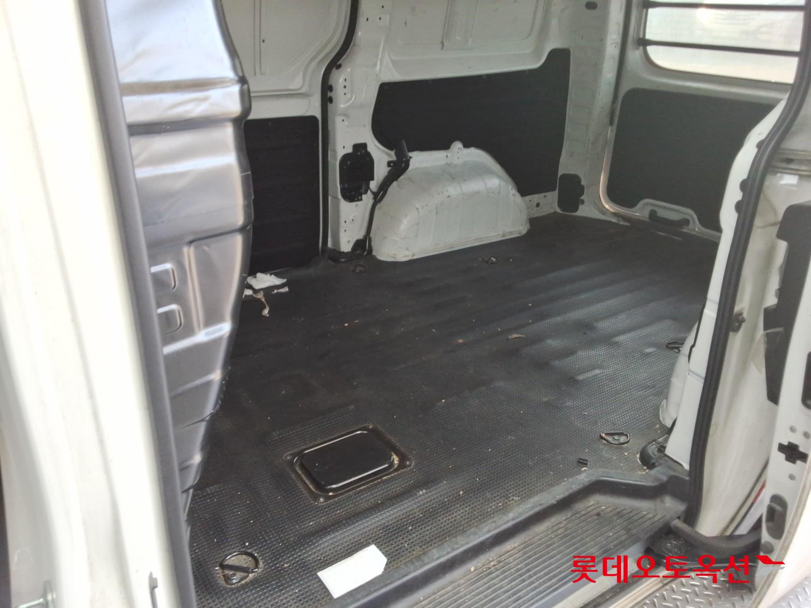 Hyundai Staria 2022 - Image 37