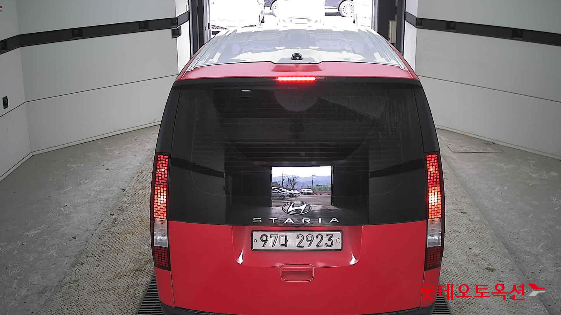 هيونداي ستاريا 2022 - صورة 17