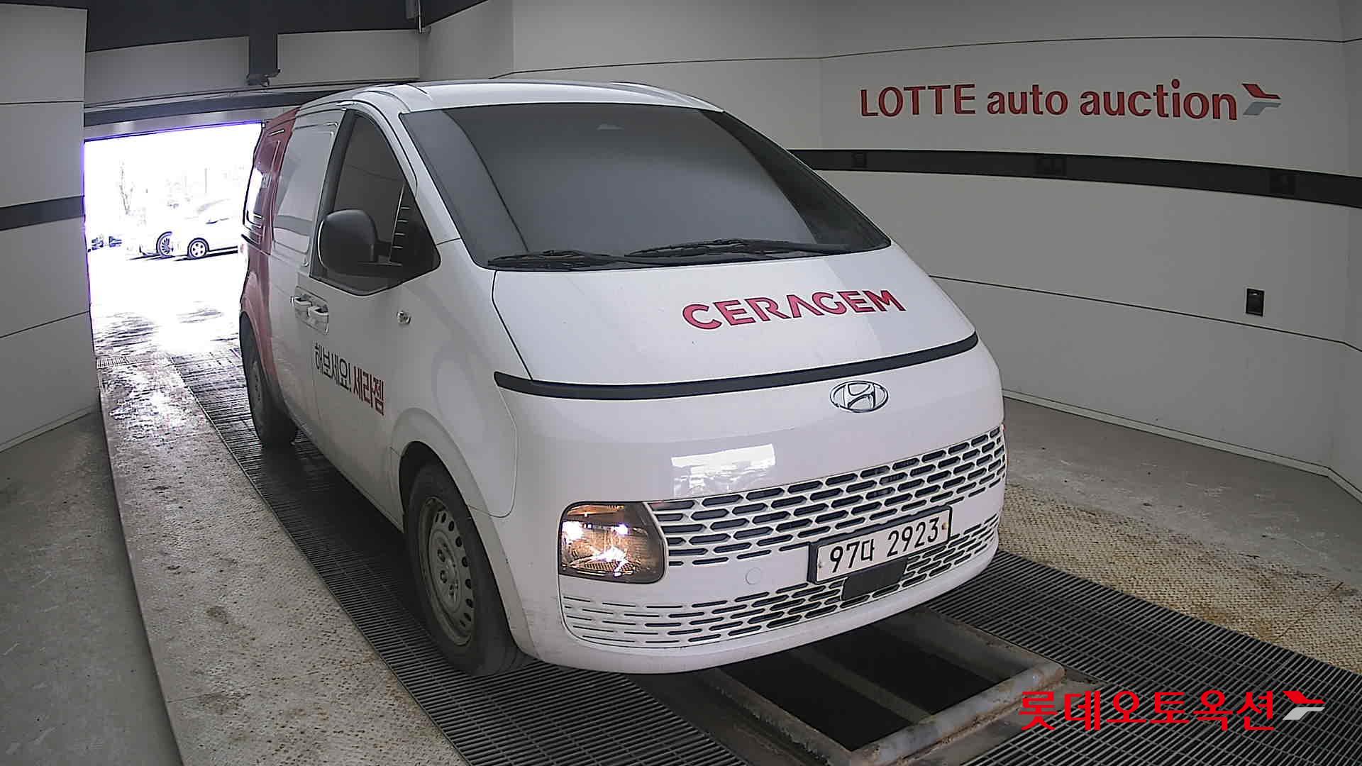 هيونداي ستاريا 2022 - صورة 24