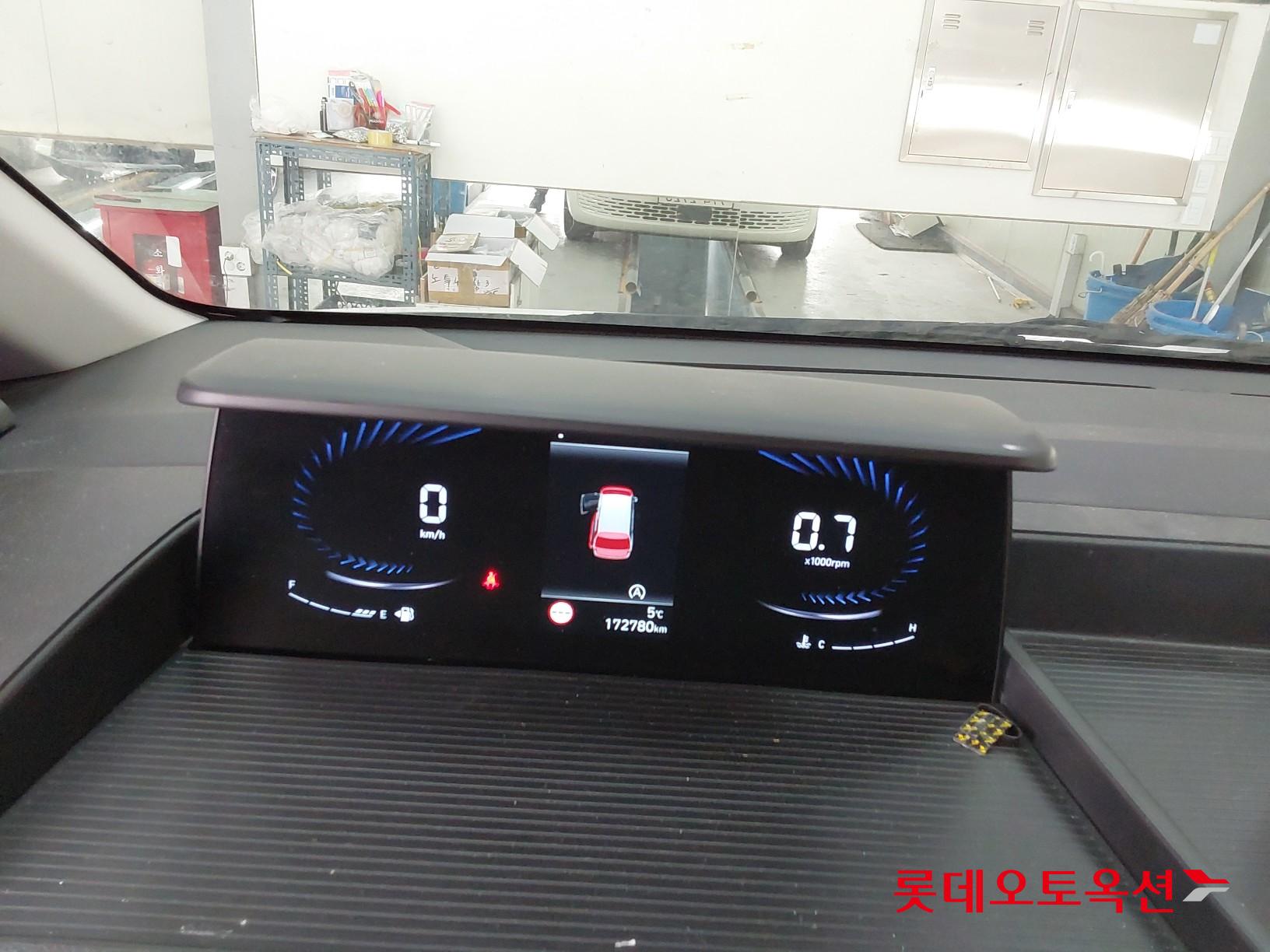 هيونداي ستاريا 2022 - صورة 9