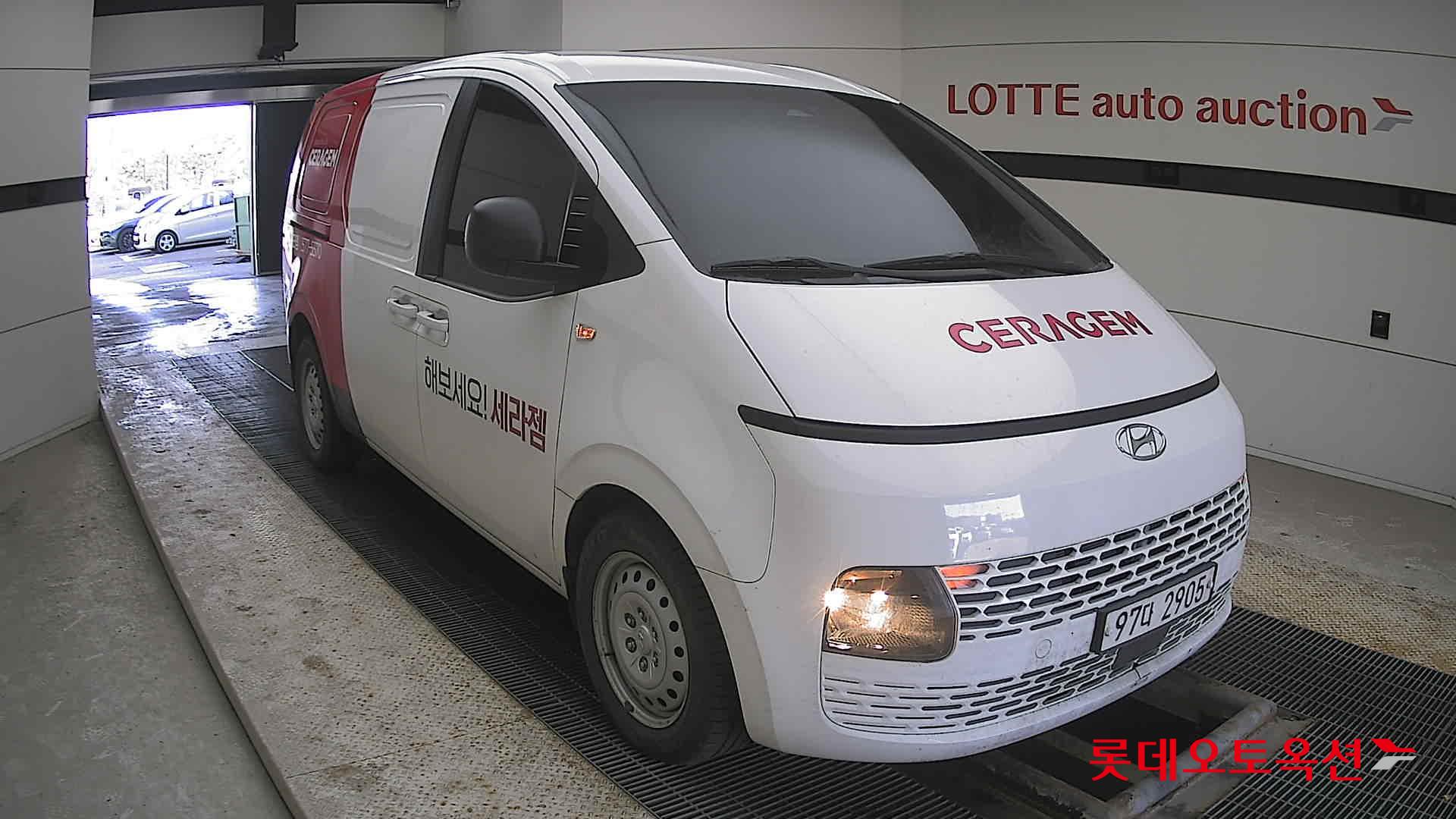 هيونداي ستاريا 2022 - صورة 6