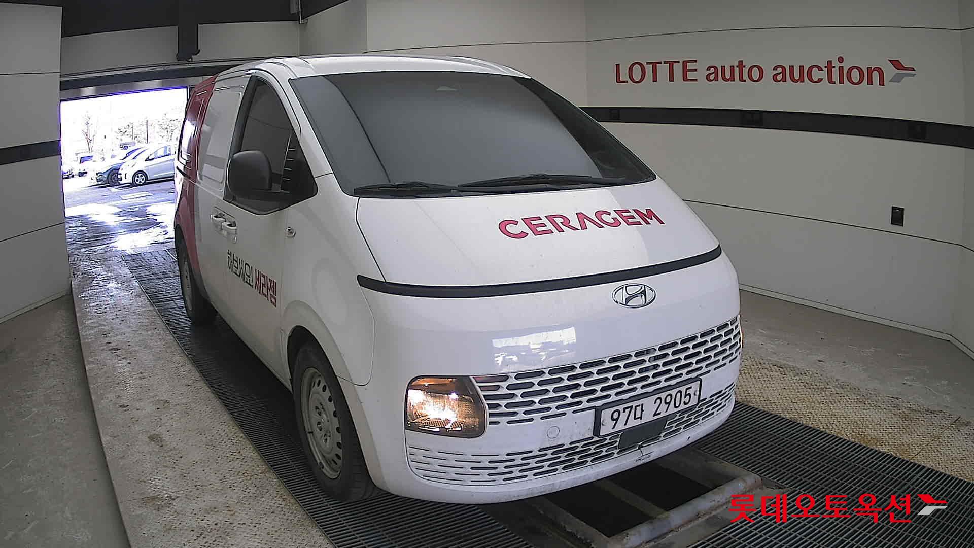 هيونداي ستاريا 2022 - صورة 24