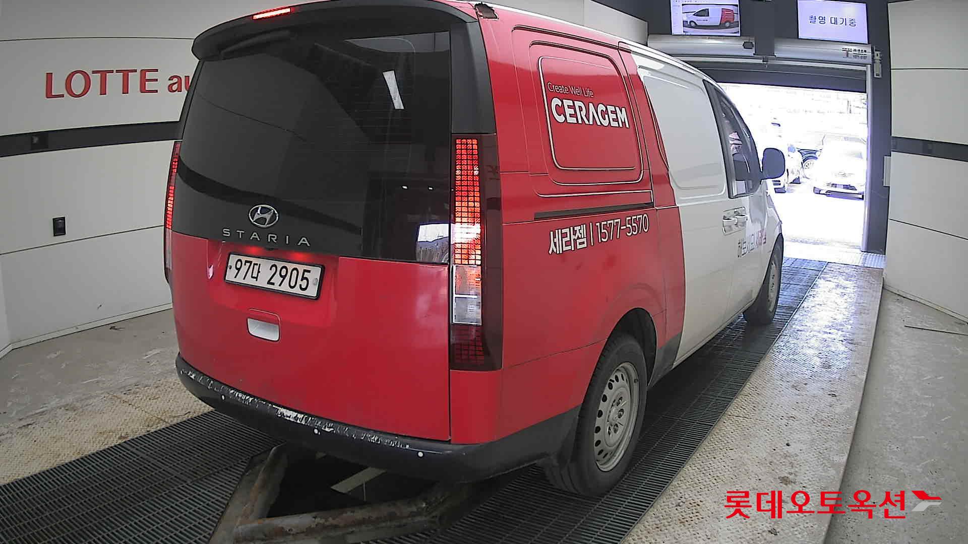 هيونداي ستاريا 2022 - صورة 18