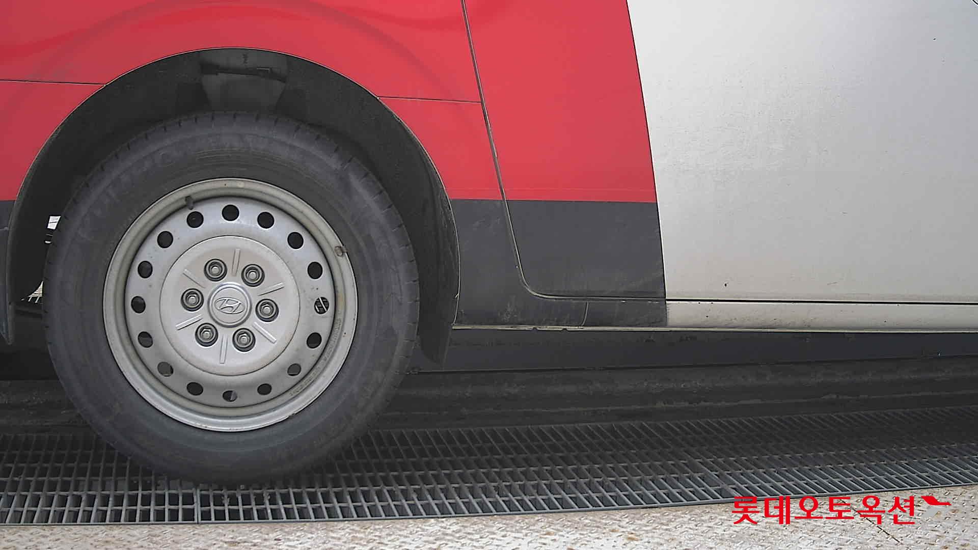 هيونداي ستاريا 2022 - صورة 28