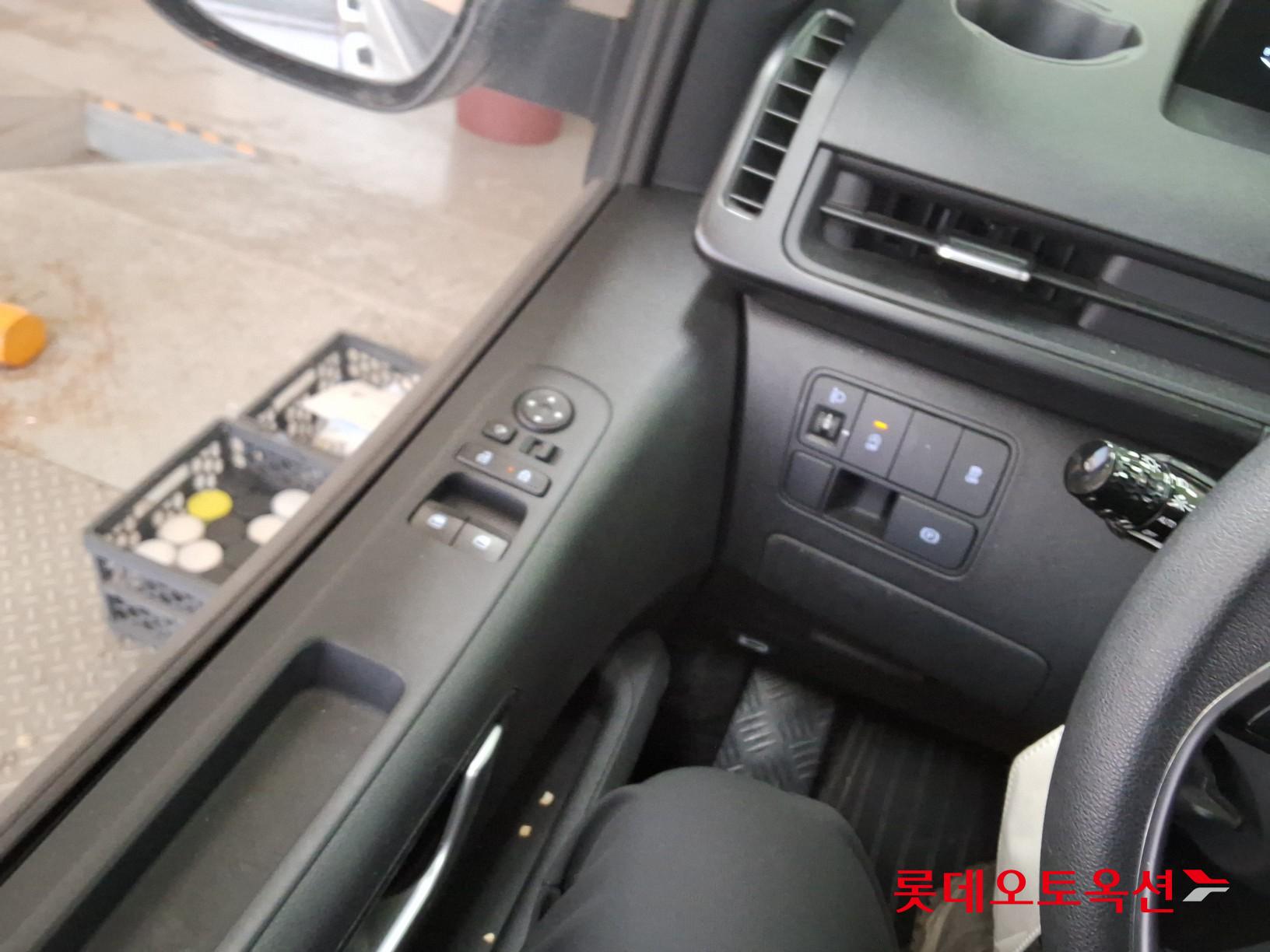 هيونداي ستاريا 2022 - صورة 29