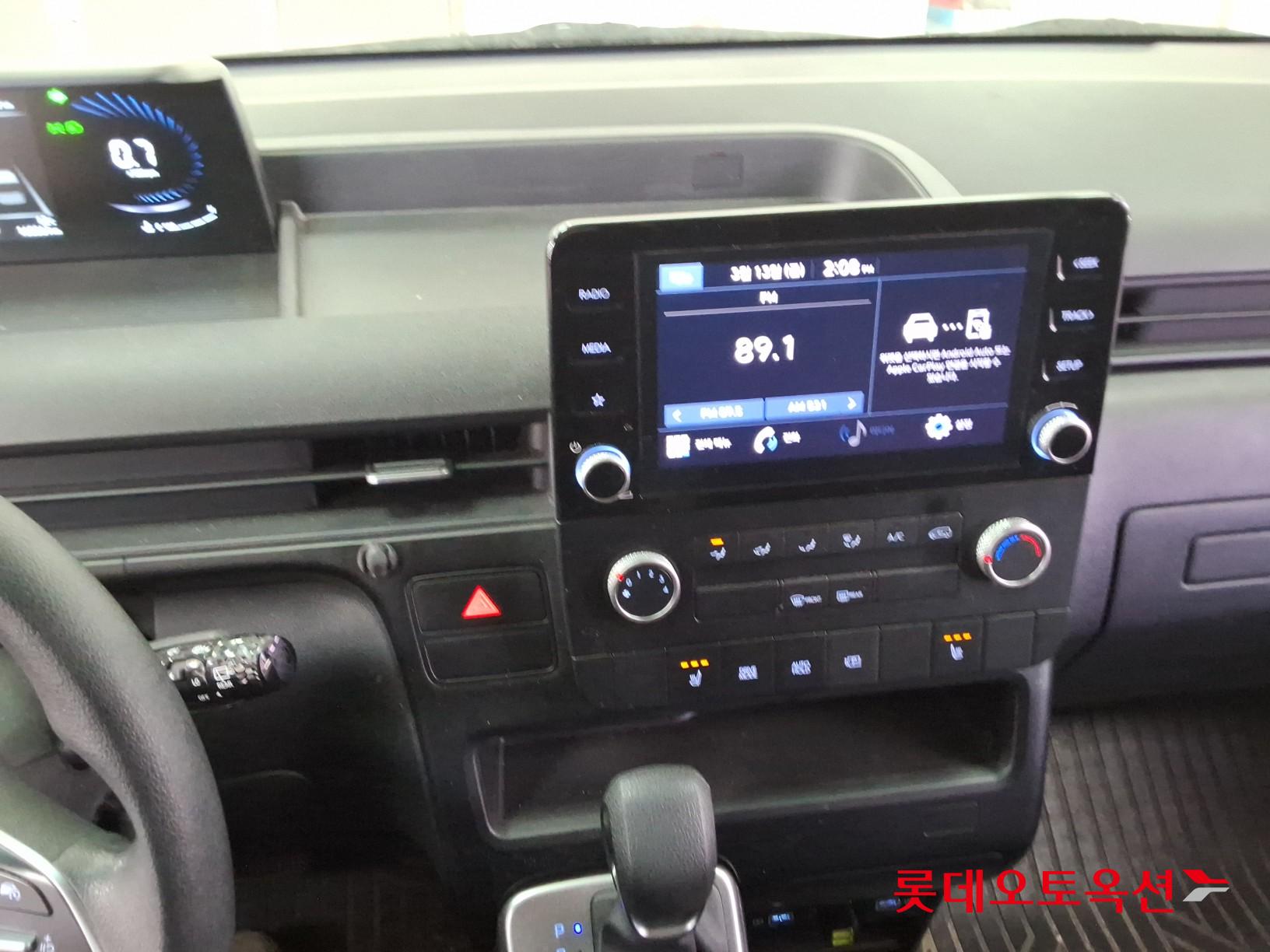 هيونداي ستاريا 2022 - صورة 33