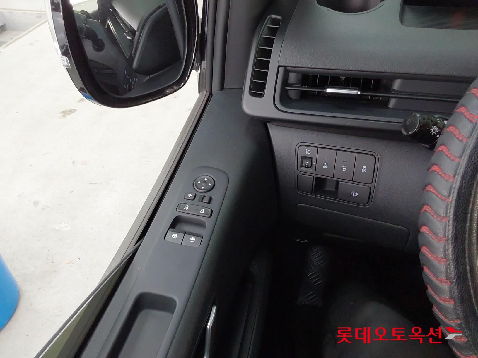 Hyundai Staria 2023 - Image 29