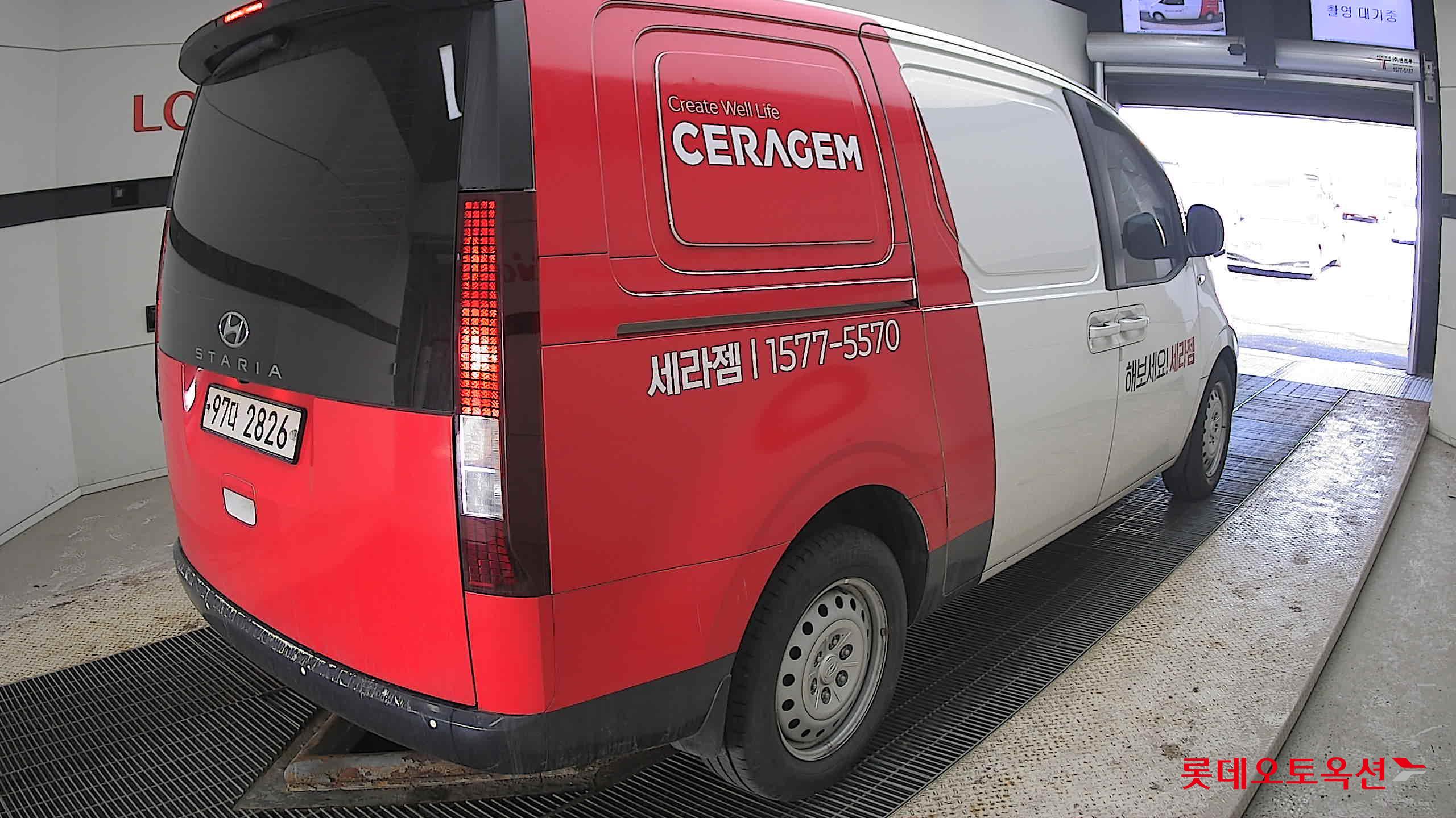 Hyundai Staria 2022 Белый из Кореи, фото 4