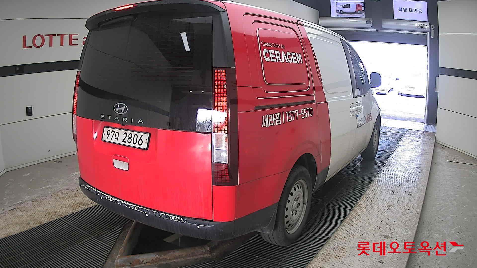 هيونداي ستاريا 2022 - صورة 18