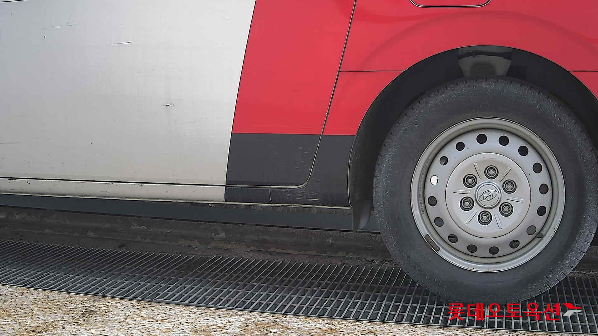 هيونداي ستاريا 2022 - صورة 26