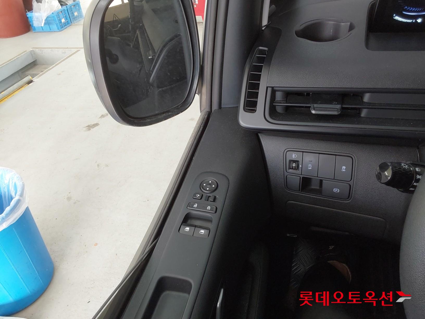 هيونداي ستاريا 2022 - صورة 29