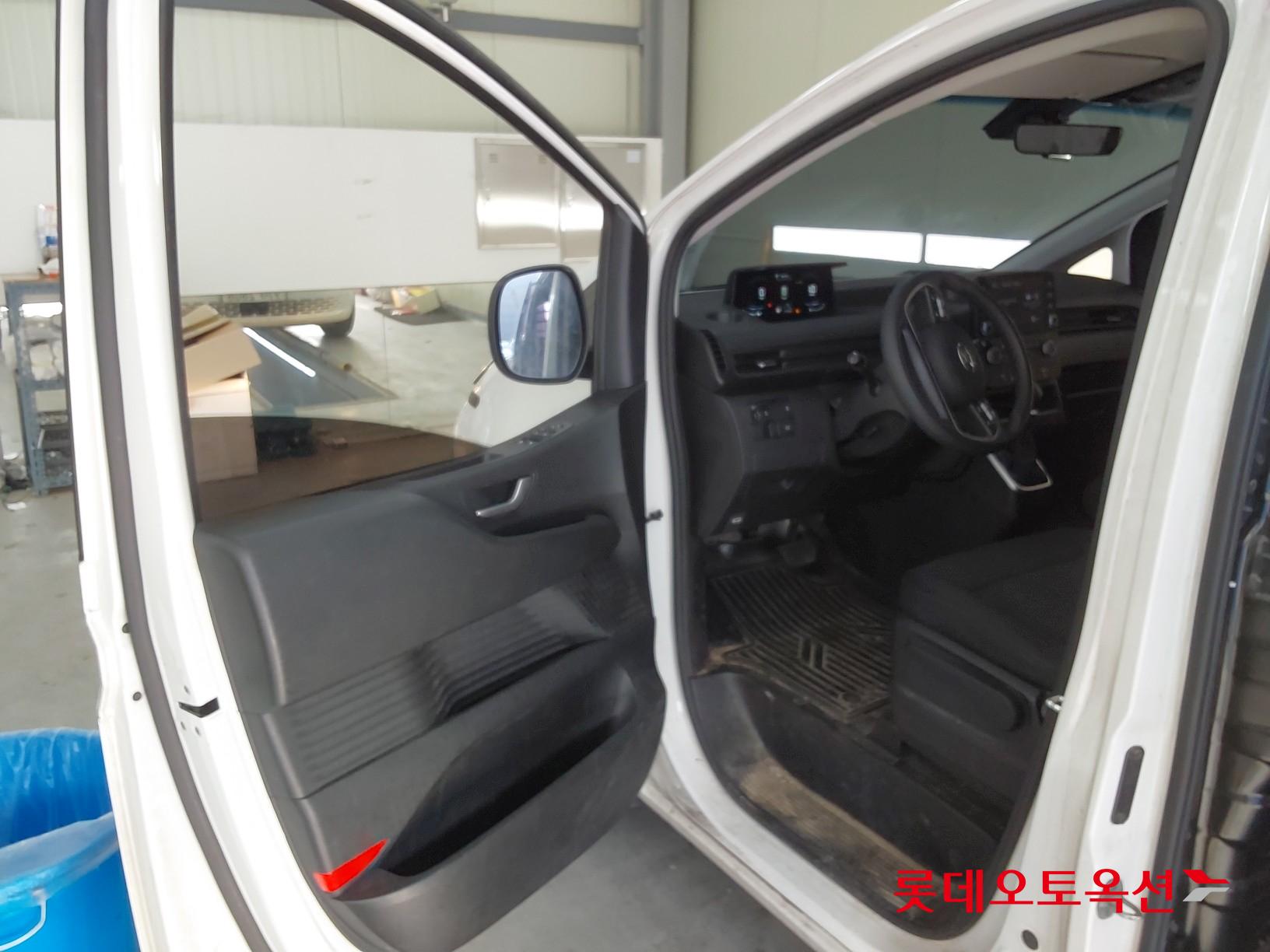 هيونداي ستاريا 2022 - صورة 36