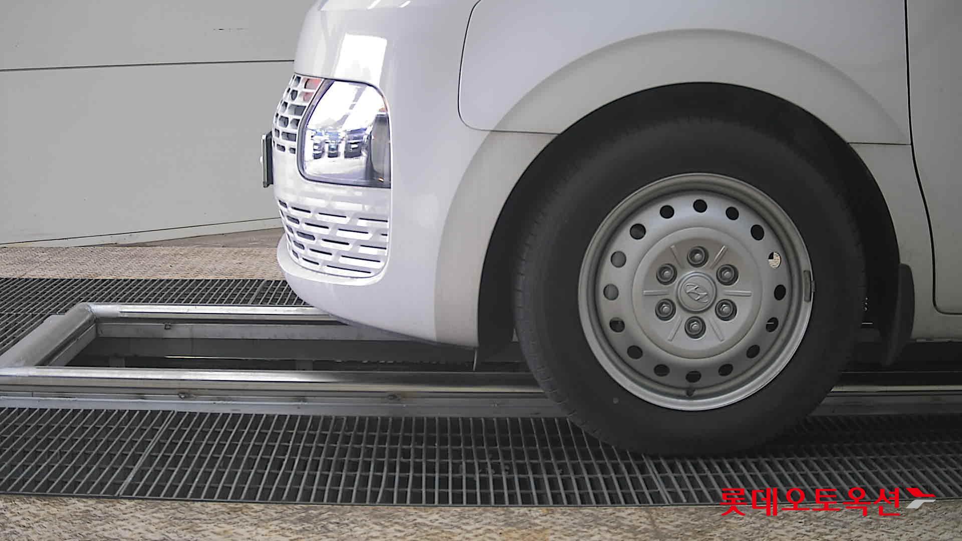 هيونداي ستاريا