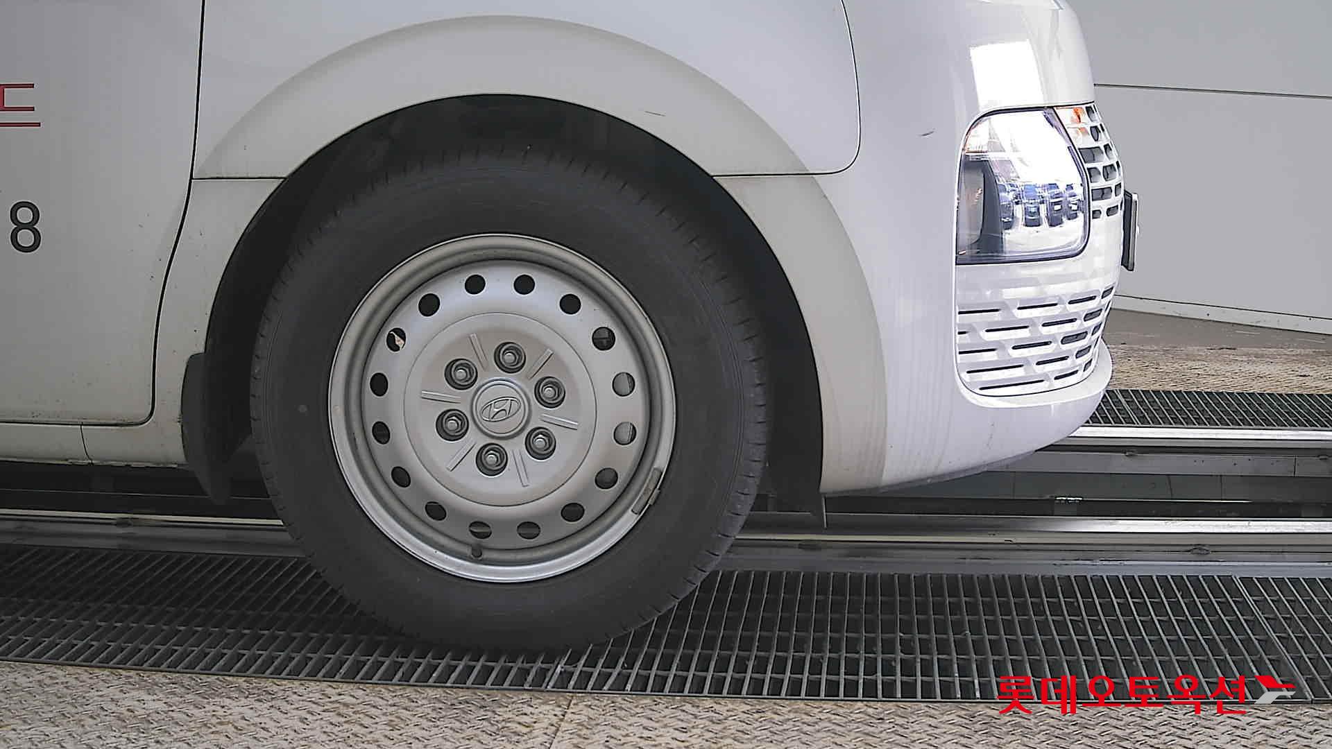 هيونداي ستاريا