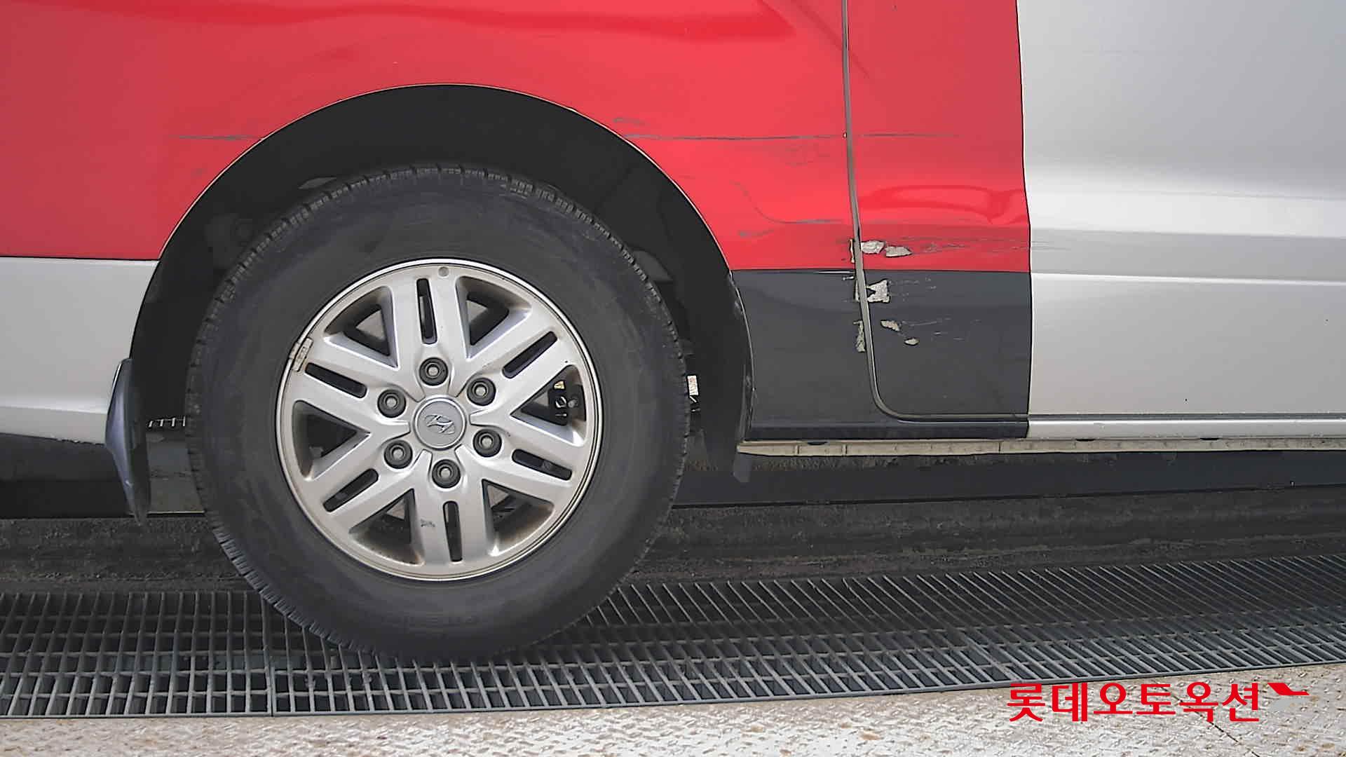 هيونداي جراند ستاريكس 2021 - صورة 28